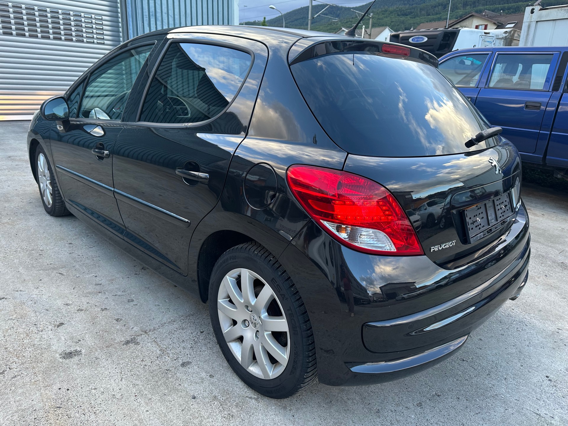 PEUGEOT 207 1.6 16V Turbo Allure-image-3
