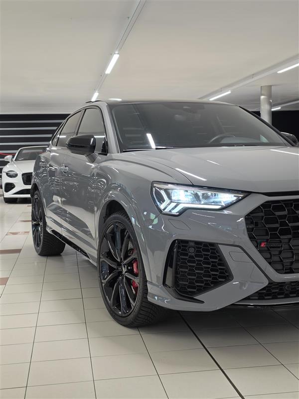 AUDI RS Q3 Sportback quattro S tronic-image-16