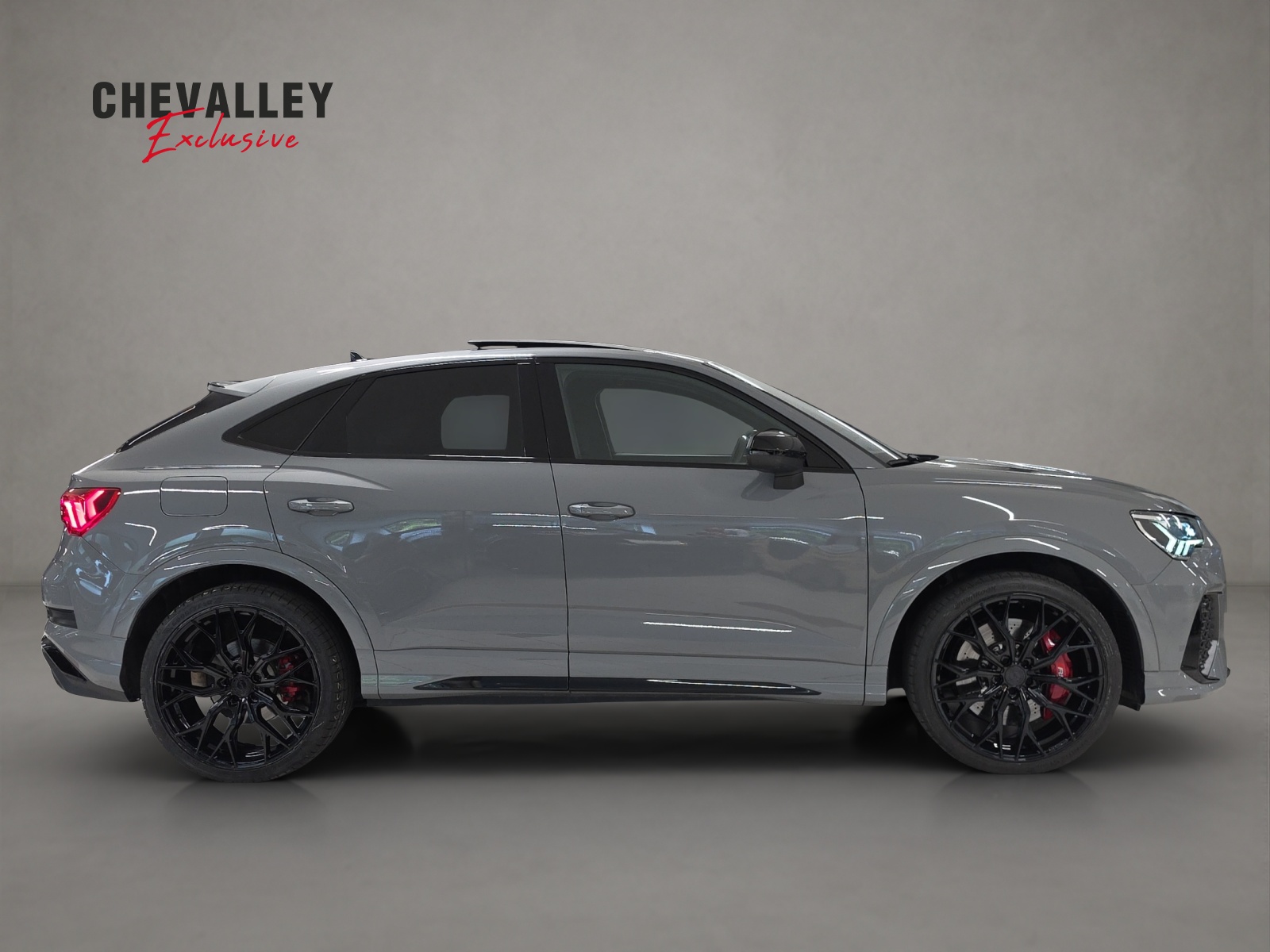 AUDI RS Q3 Sportback quattro S tronic-image-6