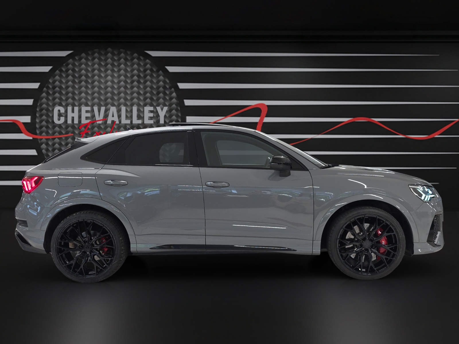 AUDI RS Q3 Sportback quattro S tronic-image-6