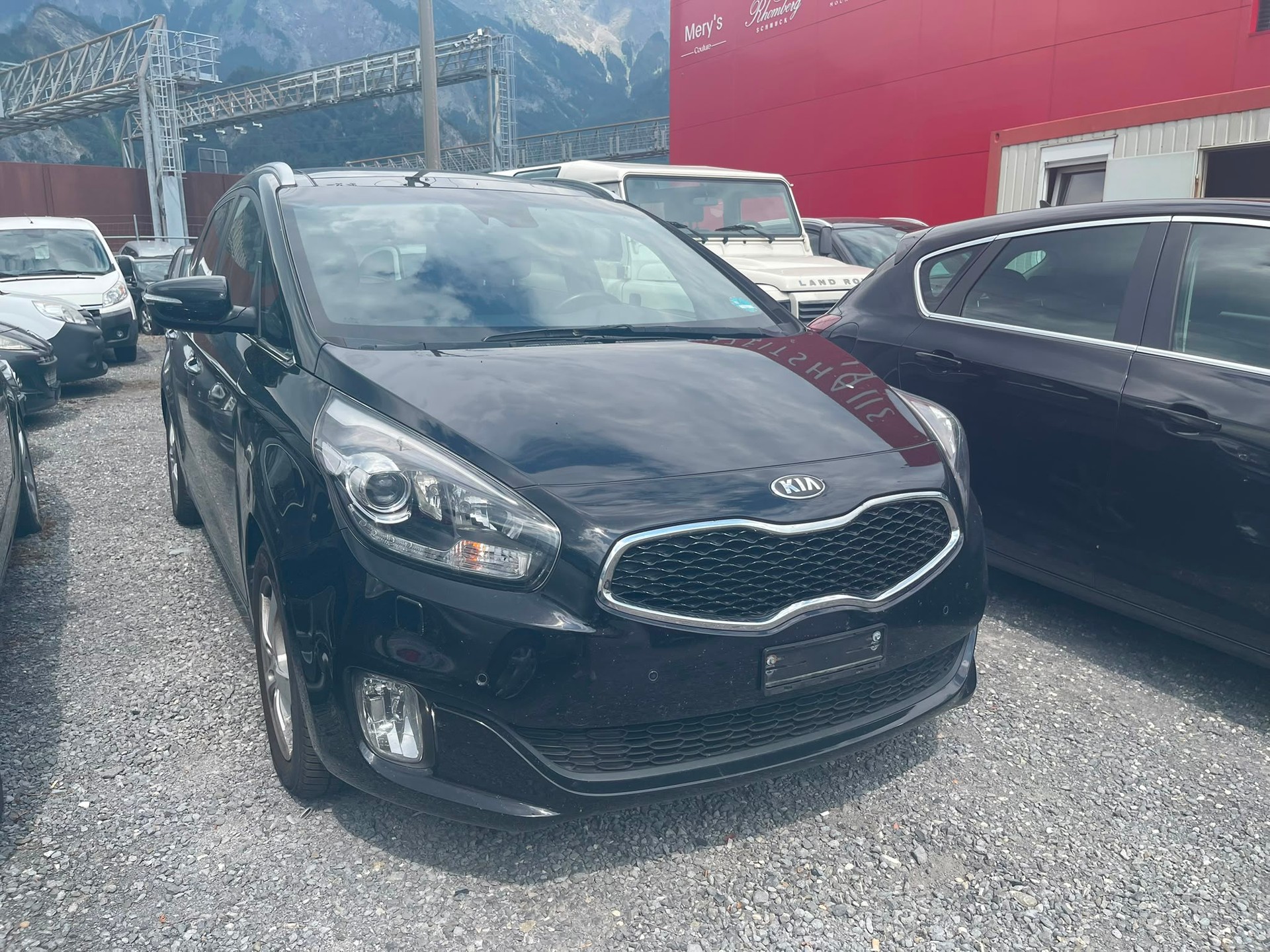 KIA Carens 1.7 CRDi Trend-image-1