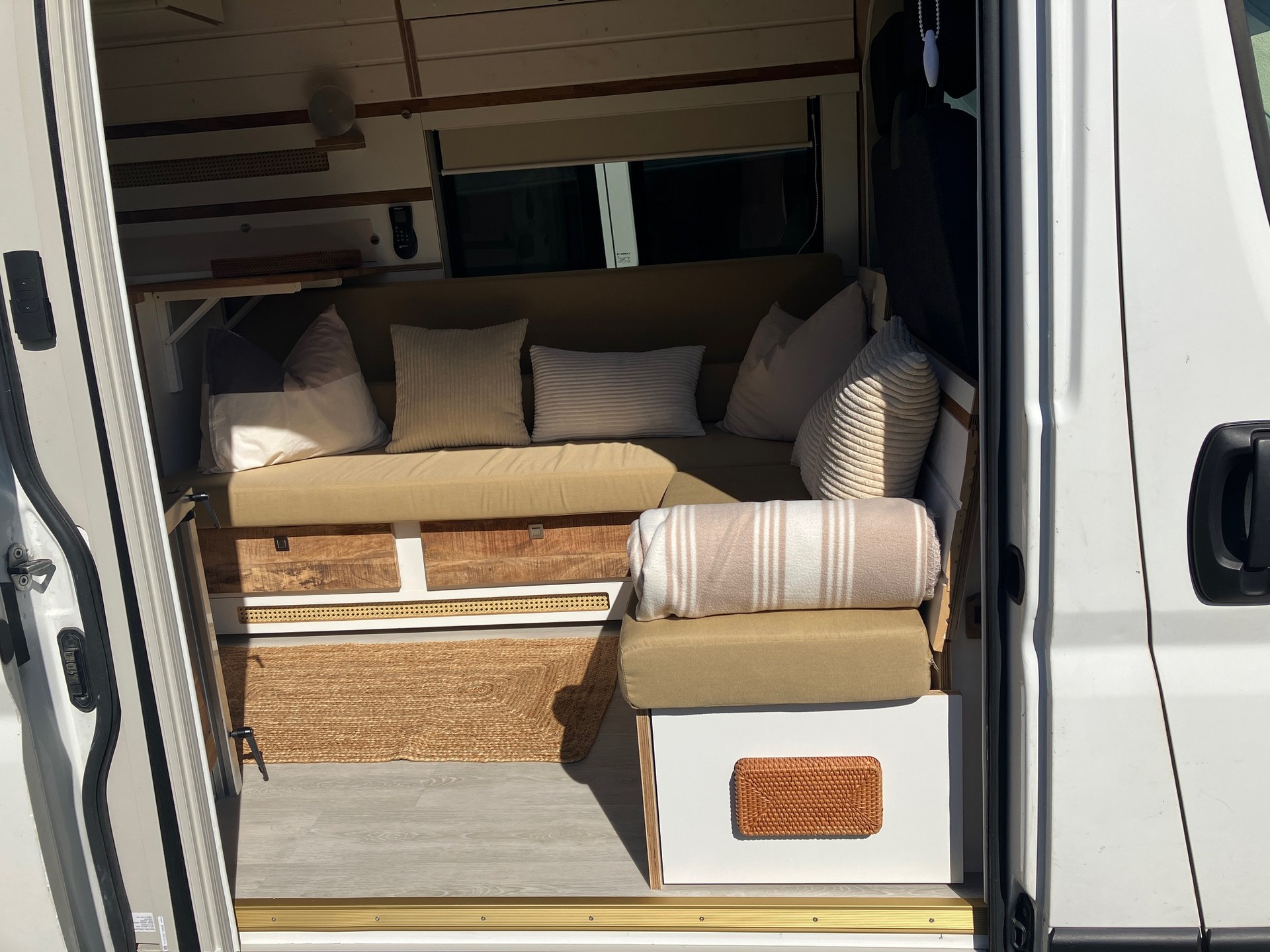 PEUGEOT BOXER-image-14