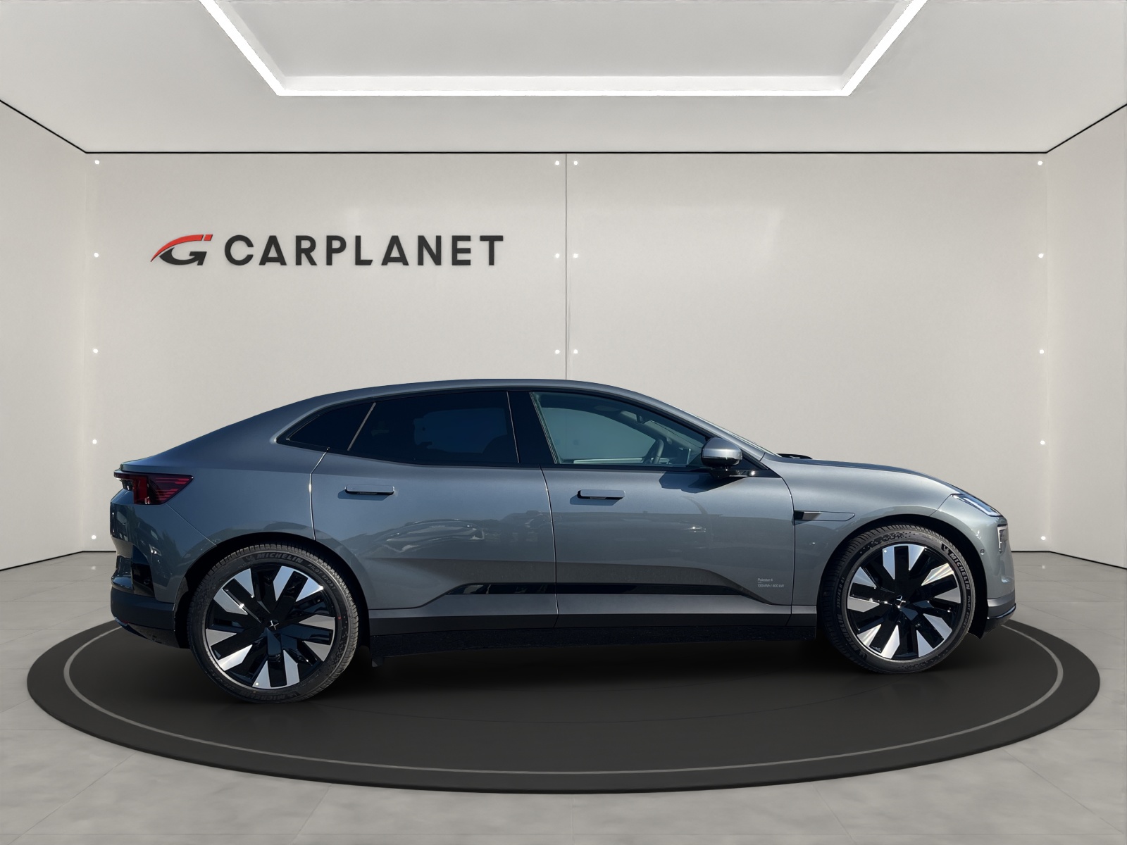 POLESTAR 4 Long Range Dual Motor-showroom-element-1