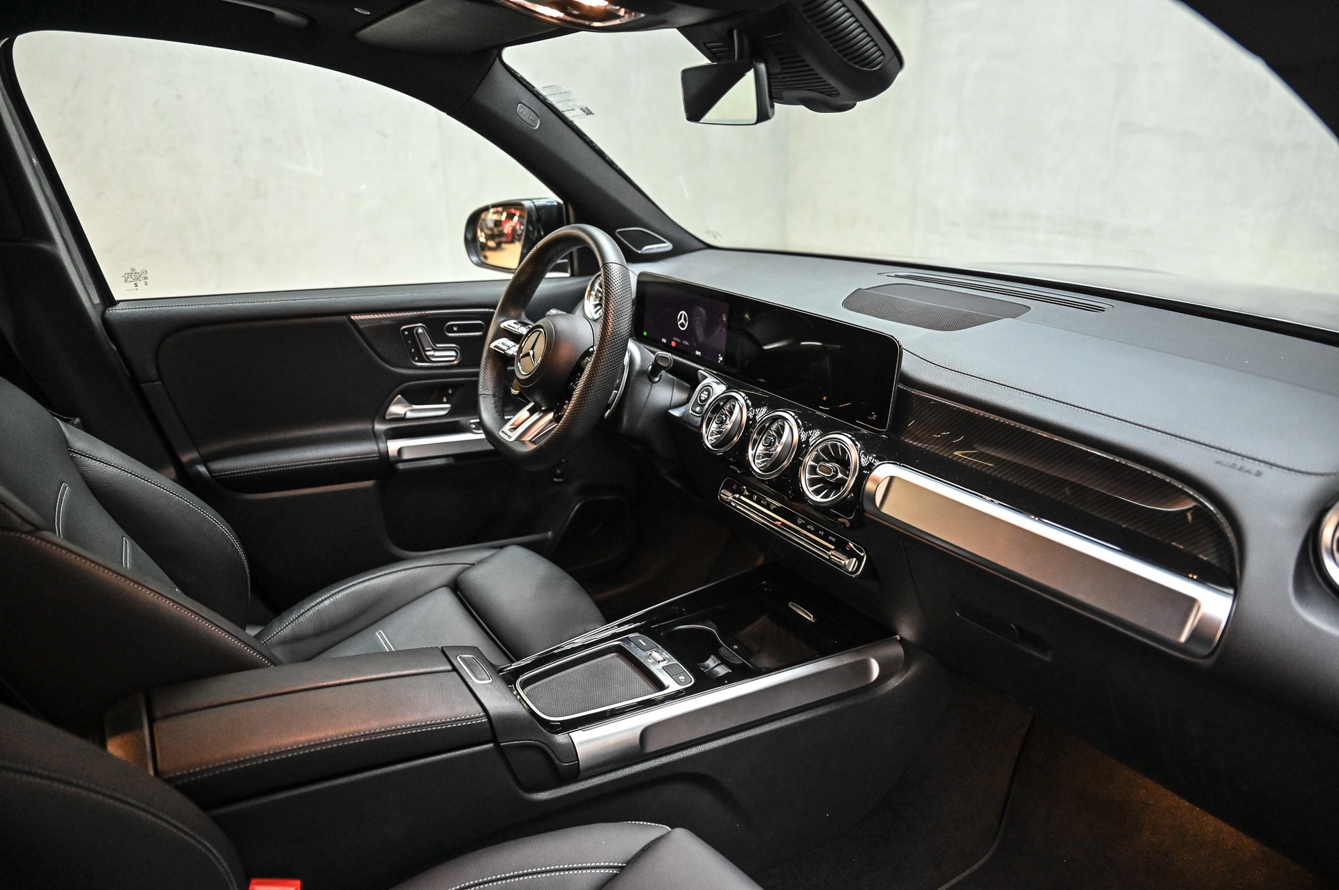 MERCEDES-BENZ GLB 35 AMG 4matic-image-18