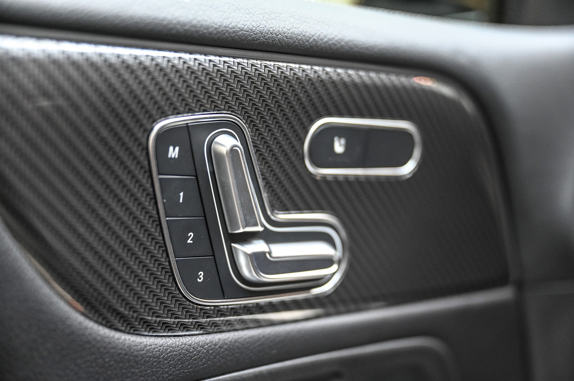 MERCEDES-BENZ GLB 35 AMG 4matic-image-26