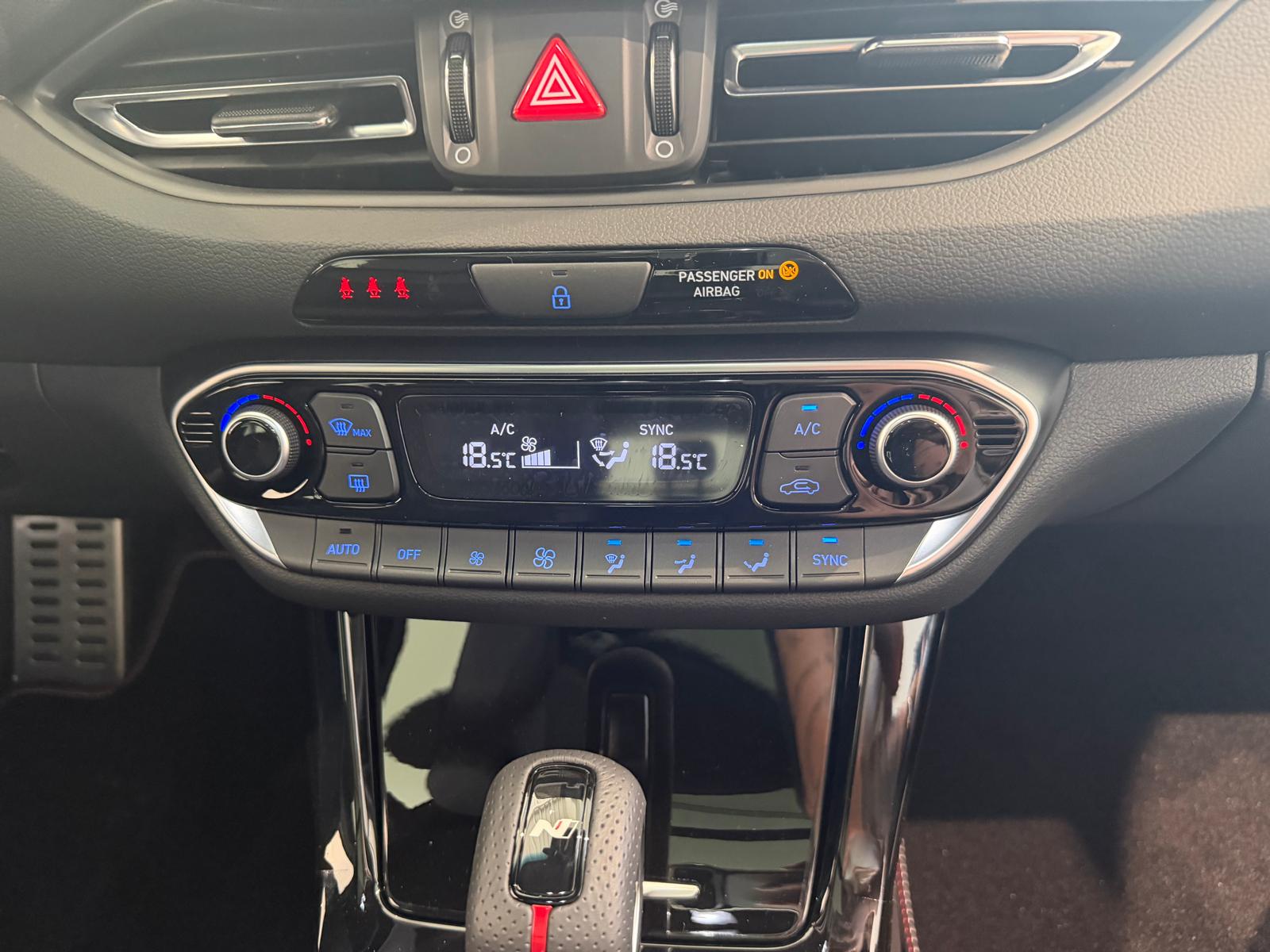 HYUNDAI Tucson 1.6 TGDI HEV Origo Black Line 4WD-image-17