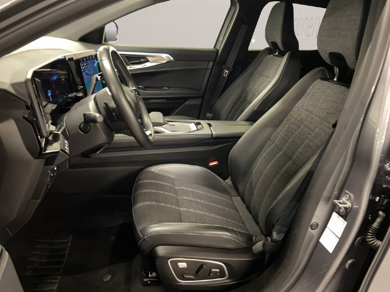 RENAULT Austral 1.2 E-Tech techno-image-4
