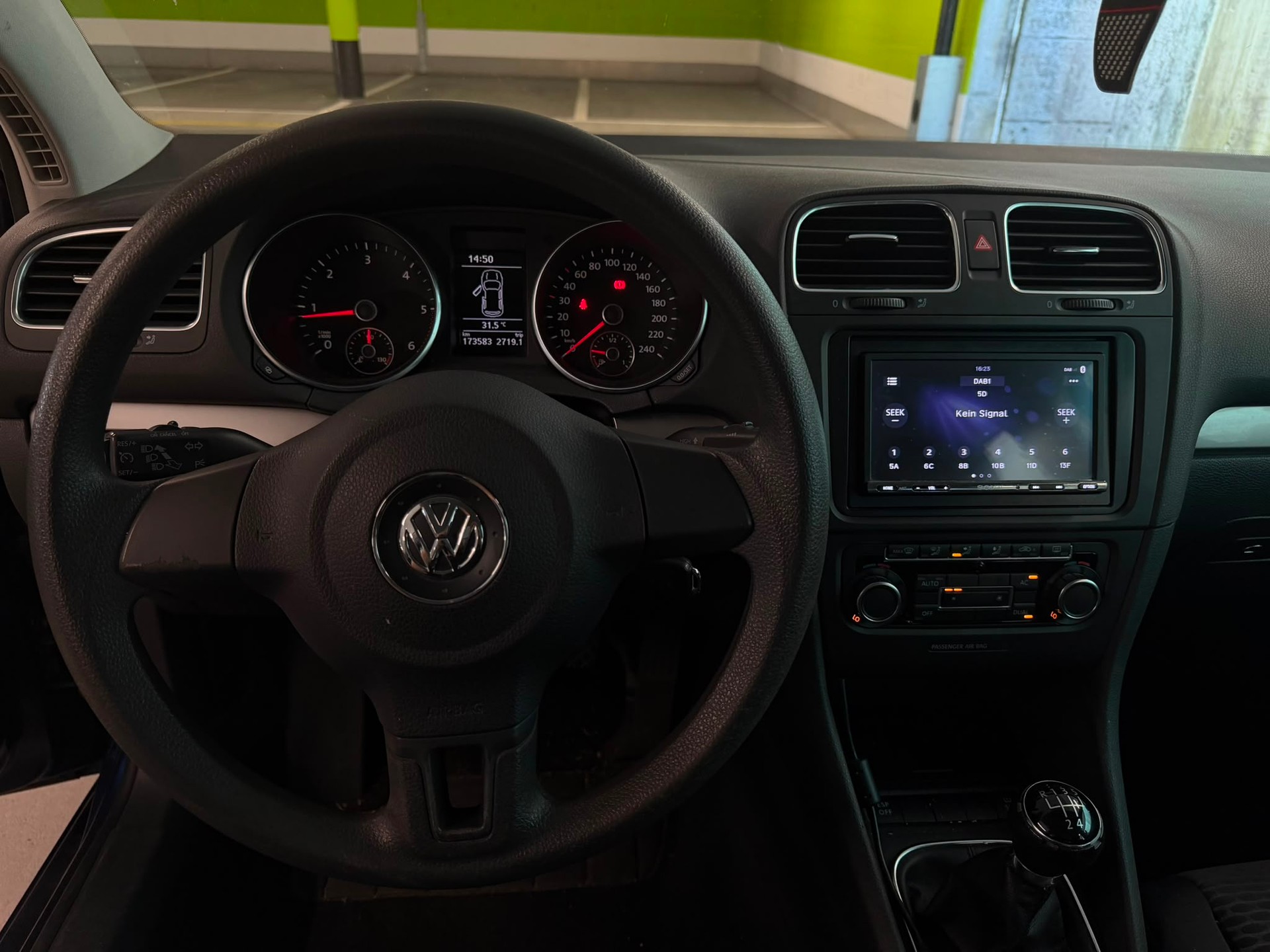 VW Golf 2.0 TDI Comfortline-image-8