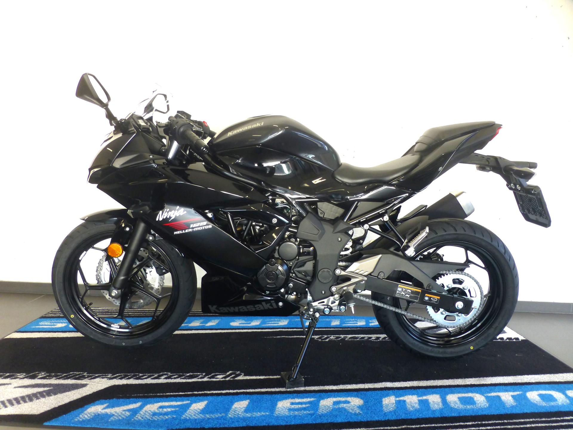 KAWASAKI Ninja 125-image-1