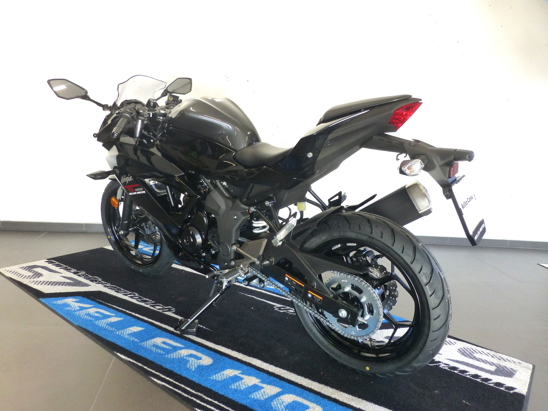 KAWASAKI Ninja 125-image-12