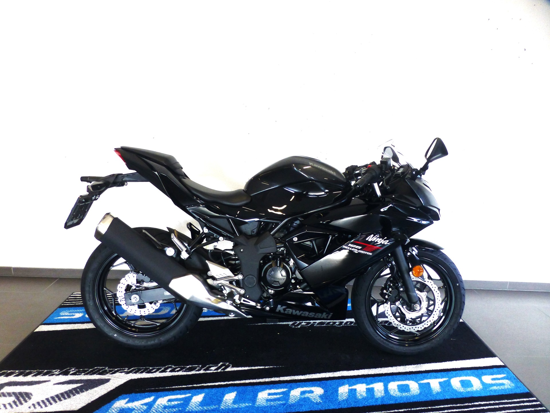 KAWASAKI Ninja 125-image-0