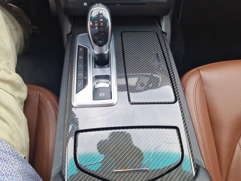 MASERATI Ghibli 3.0 V6 S Q4-image-10