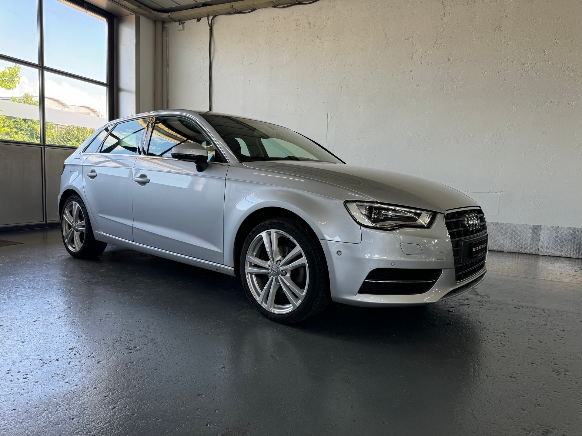AUDI A3 Sportback 1.4 TFSI Ambition S-tronic-showroom-element-1