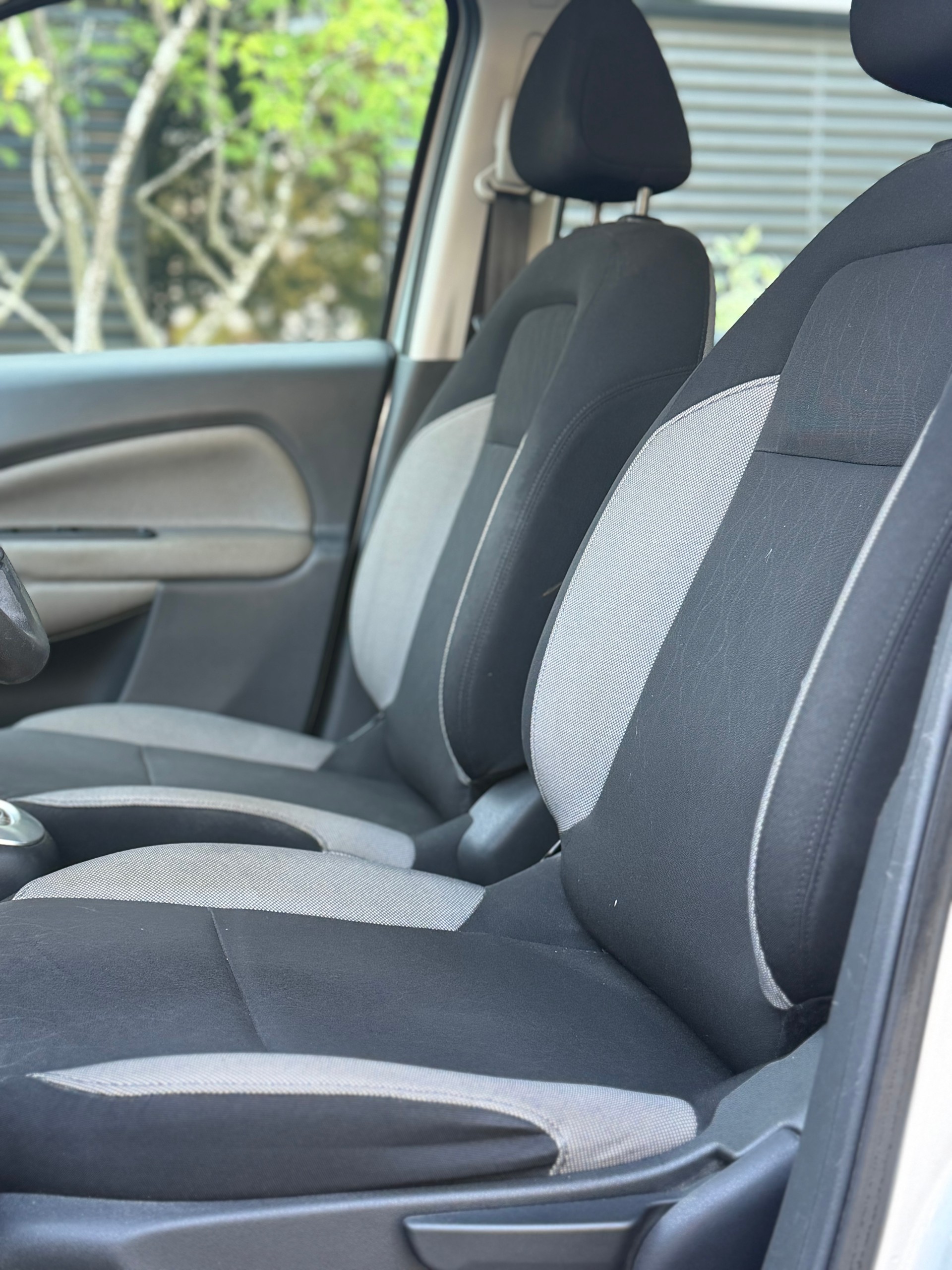 CITROEN C3 Picasso 1.6 HDi Exclusive-image-12