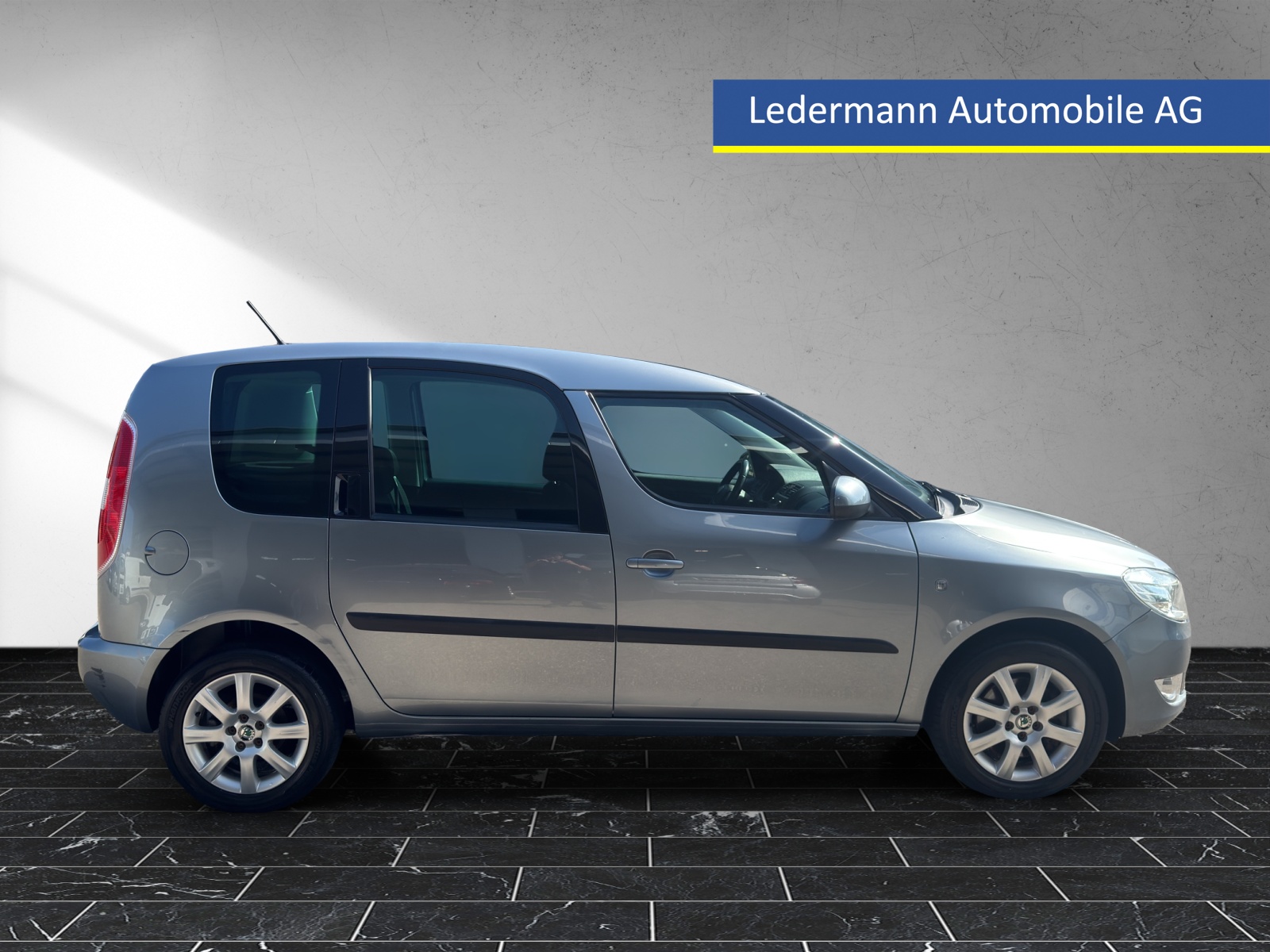 SKODA Roomster 1.2 TSI Elegance-image-5