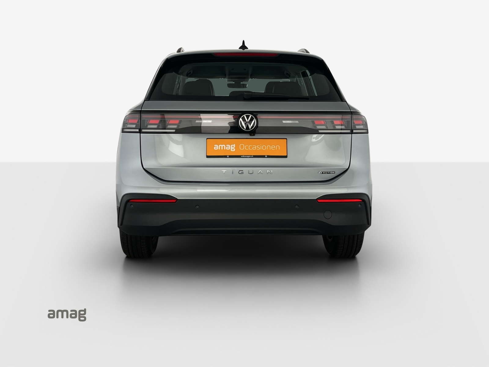 VW Tiguan 2.0 TSI DSG Life 4Motion-showroom-element-3