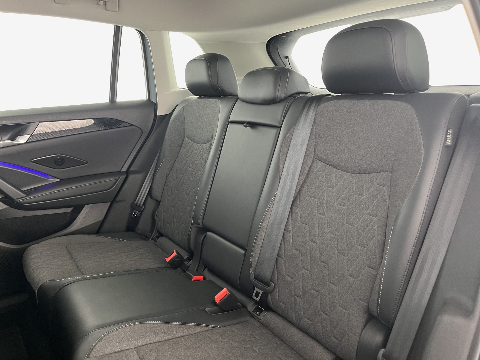 VW Tiguan 2.0 TSI DSG Life 4Motion-image-11