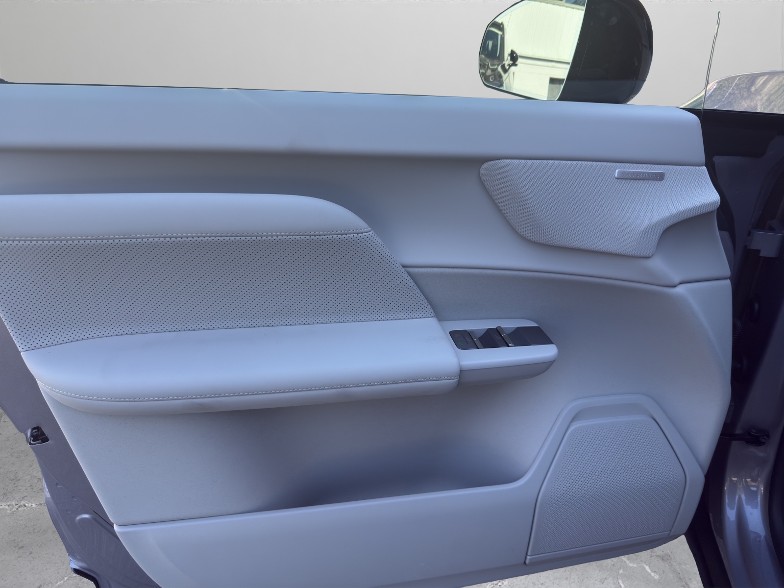 VOLVO Ultra P10 AWD-image-8