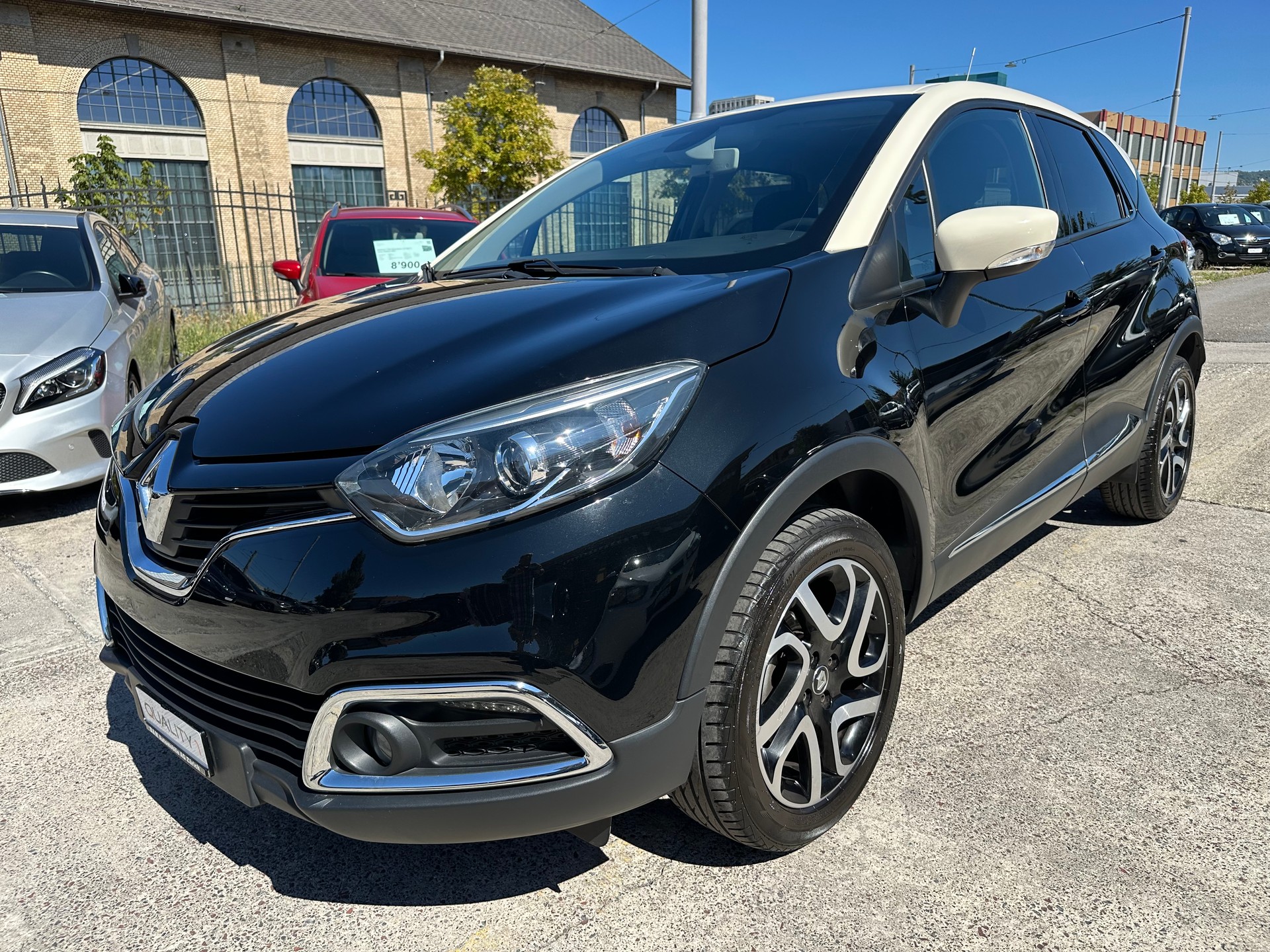 RENAULT Captur 1.2 T 16V Intens