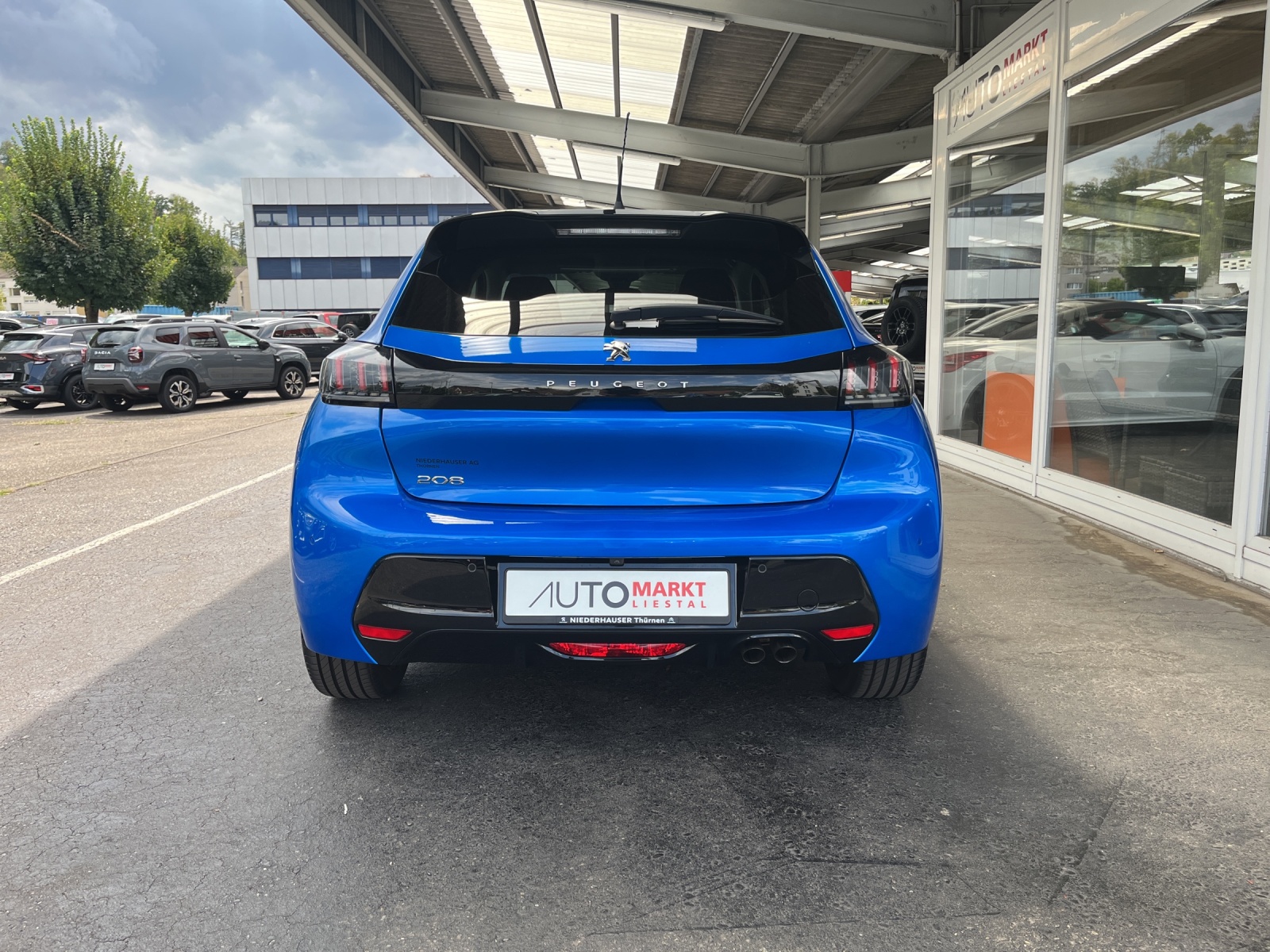 PEUGEOT 208 1.2 PureTech Allure Pack EAT8-showroom-element-3