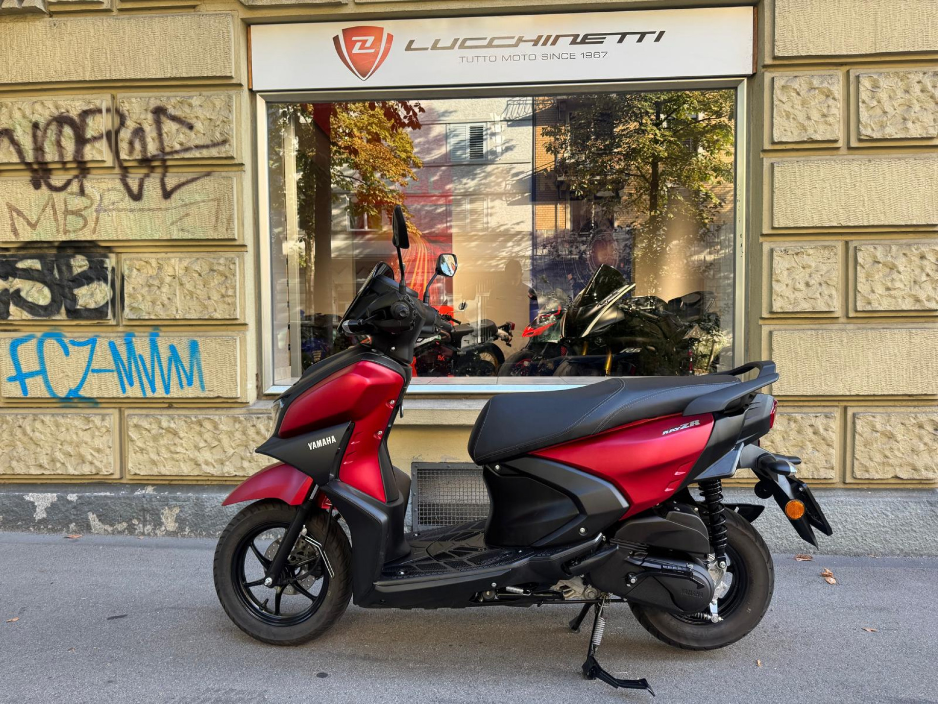 YAMAHA LCG 125 RayZR-image-0