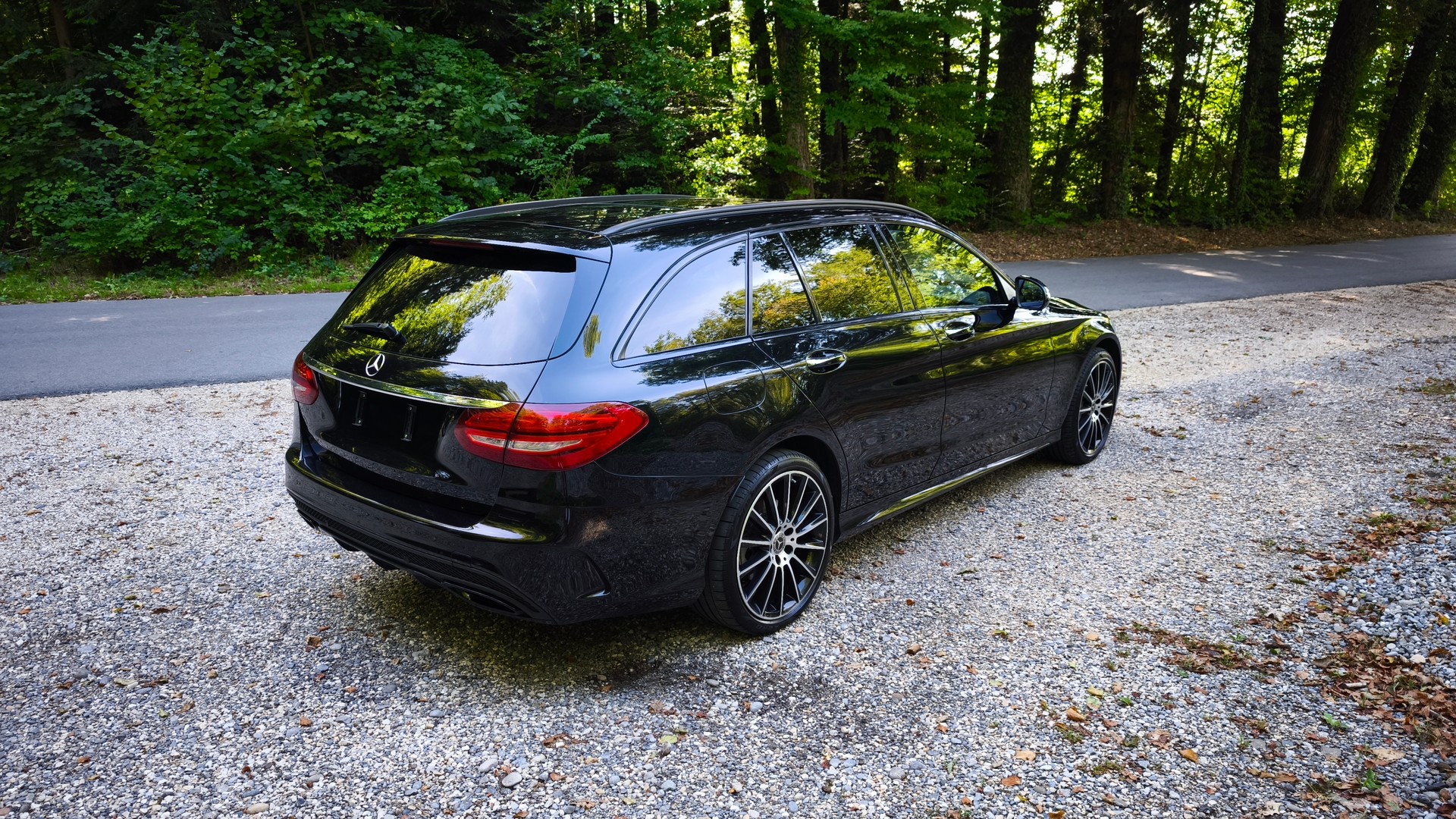 MERCEDES-BENZ C 250 d Swiss Star AMG Line 4m-image-2