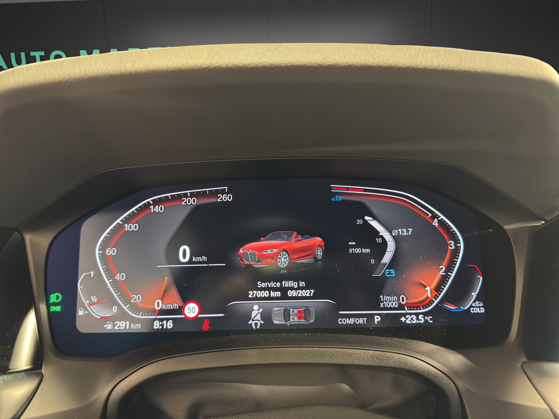 BMW 430i xDrive Cabrio-image-12