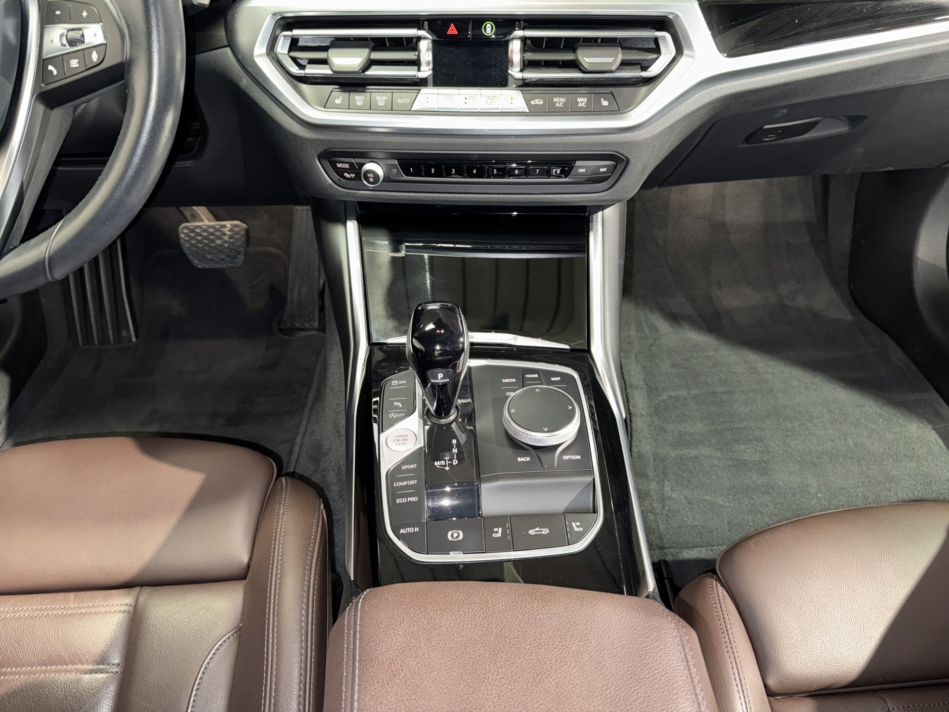 BMW 430i xDrive Cabrio-image-18