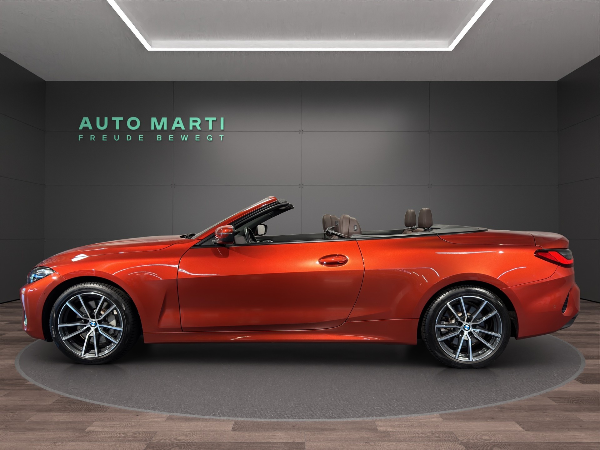 BMW 430i xDrive Cabrio-showroom-element-1