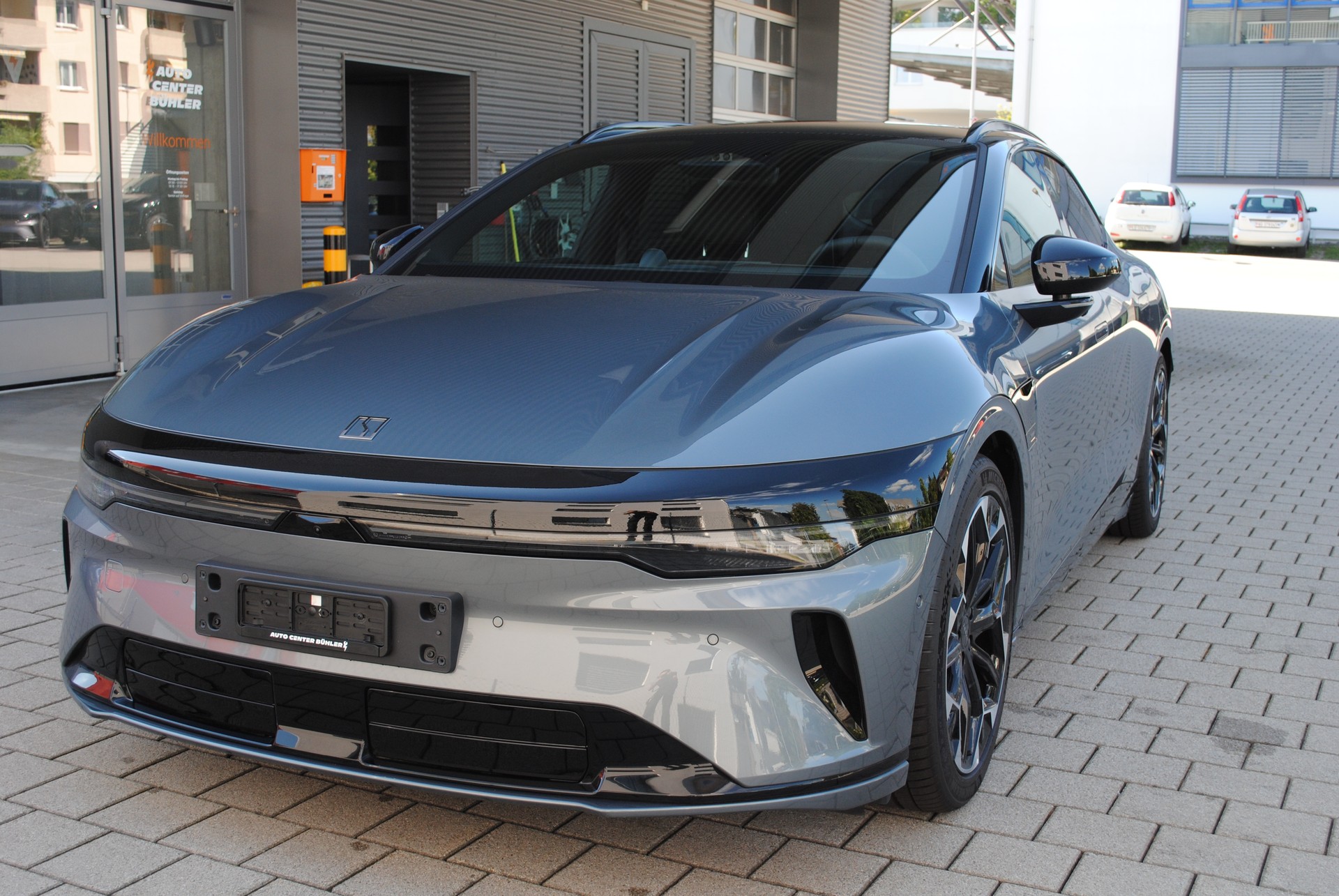 ZEEKR 7GT 100kWh Prvilege Launch Edition AWD-showroom-element-2