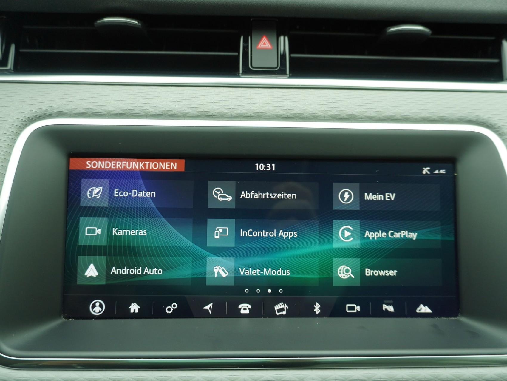 LAND ROVER Range Rover Evoque 1.5 T 300e S AWD-image-21
