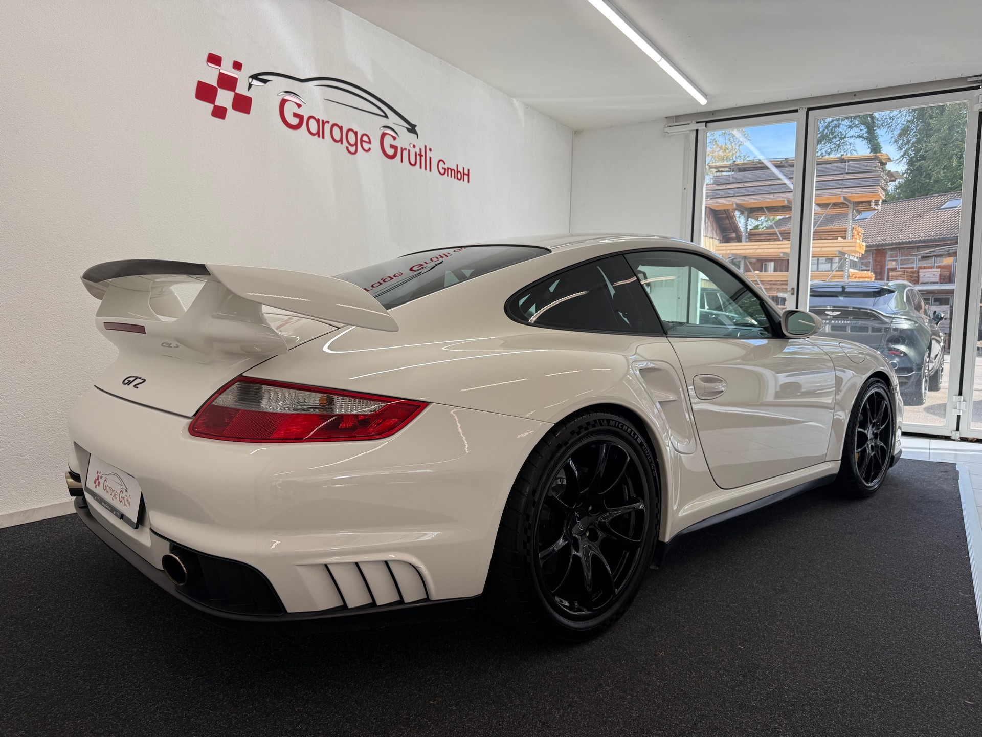 PORSCHE 911 Coupé 3.6 GT2-showroom-element-1
