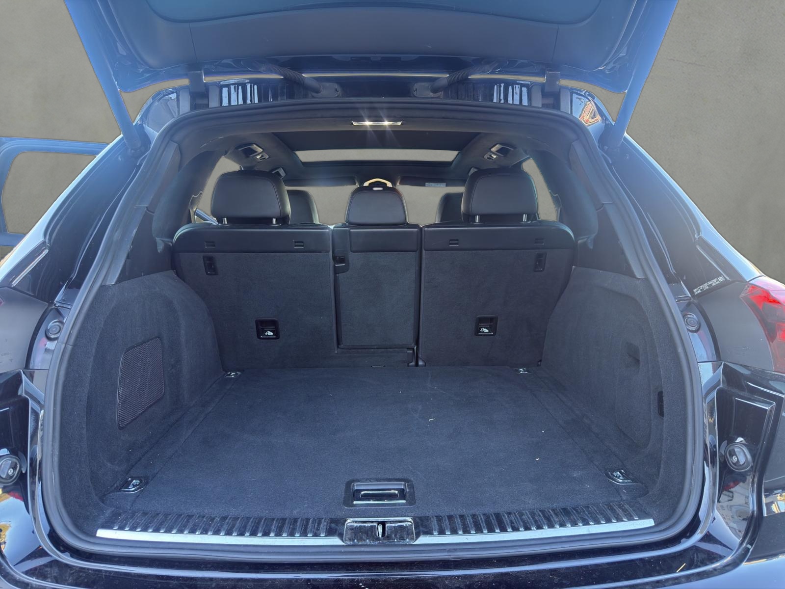 PORSCHE Cayenne Turbo-image-14