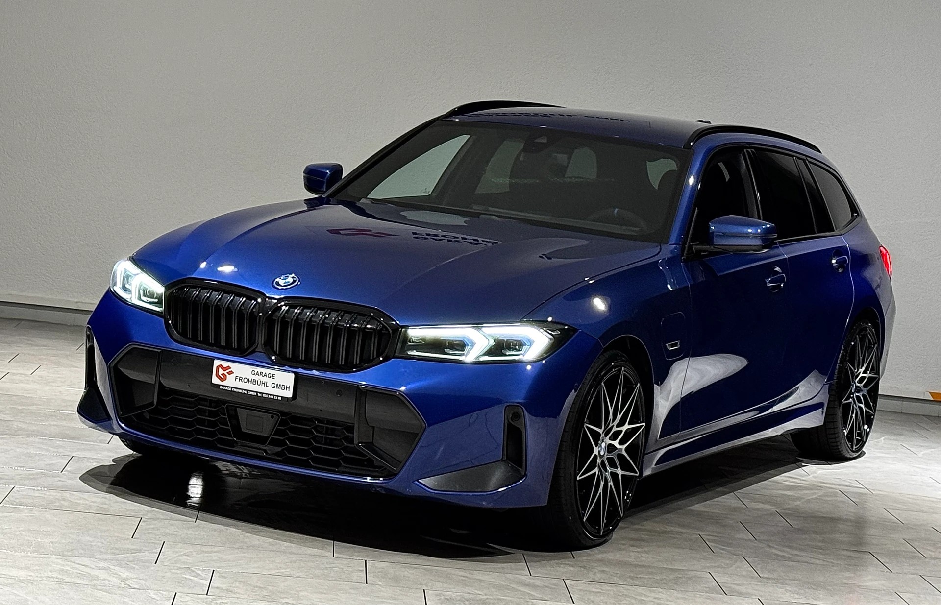 BMW 330e xDrive Steptronic M Sport