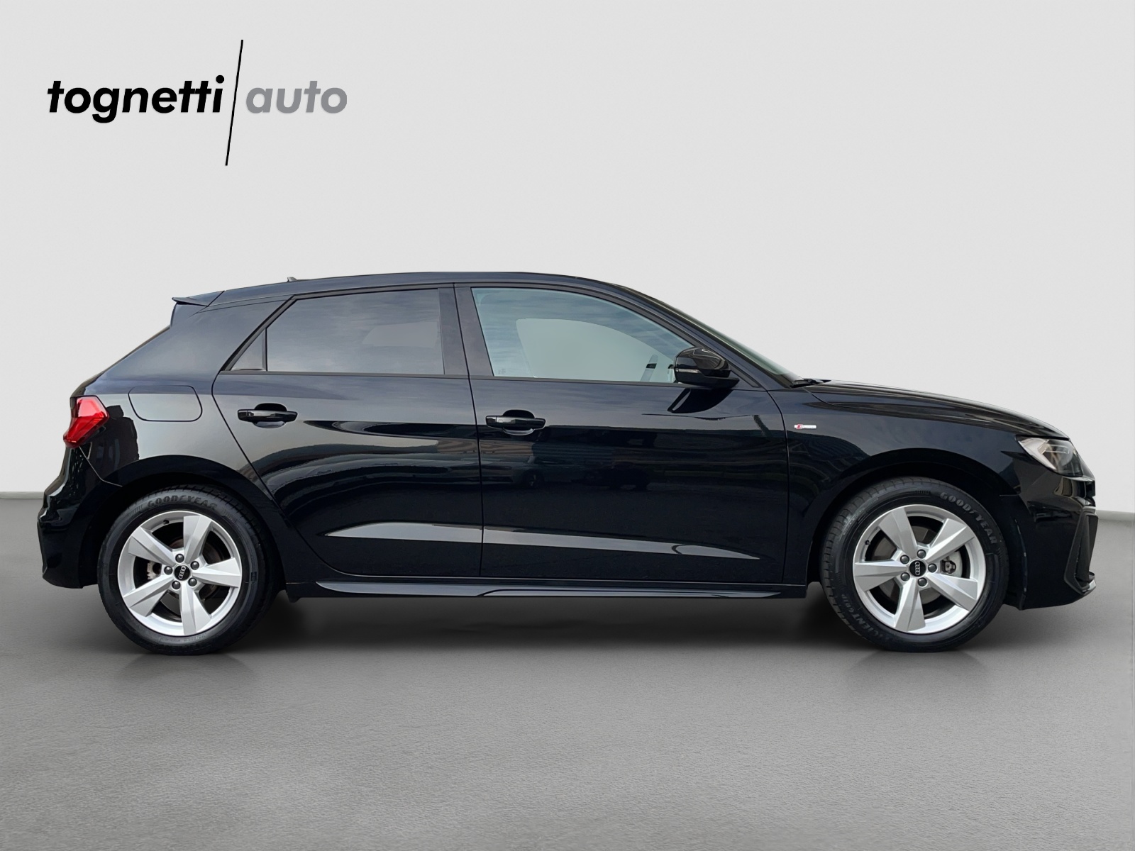 AUDI A1 Sportback 30 TFSI S Line Attraction S-tronic-showroom-element-2