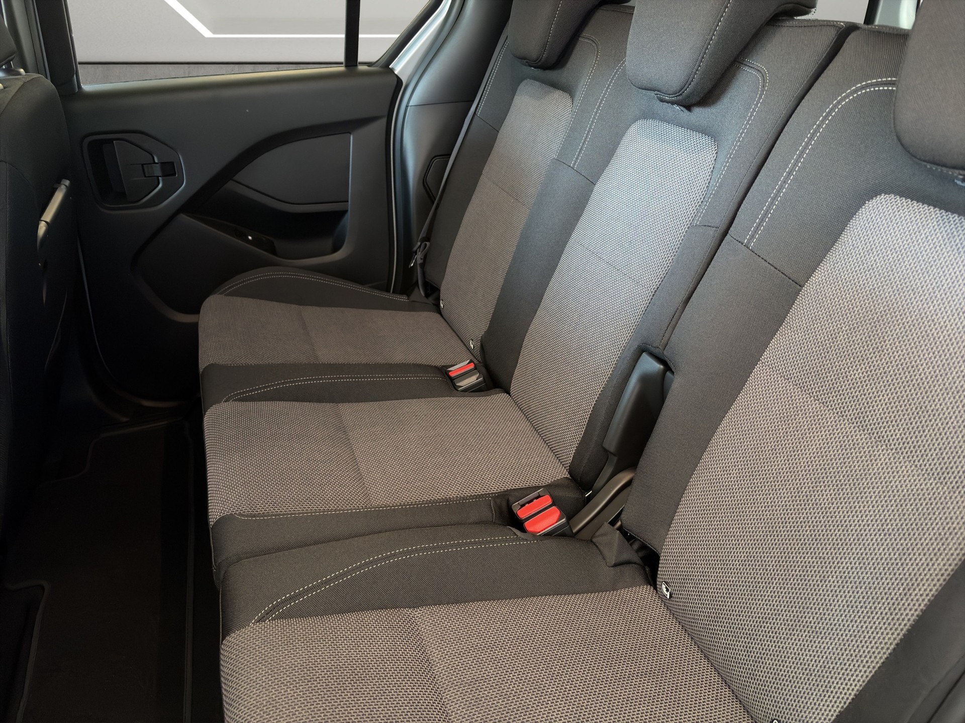 MERCEDES-BENZ eCitan Tourer 2716mm S-image-7