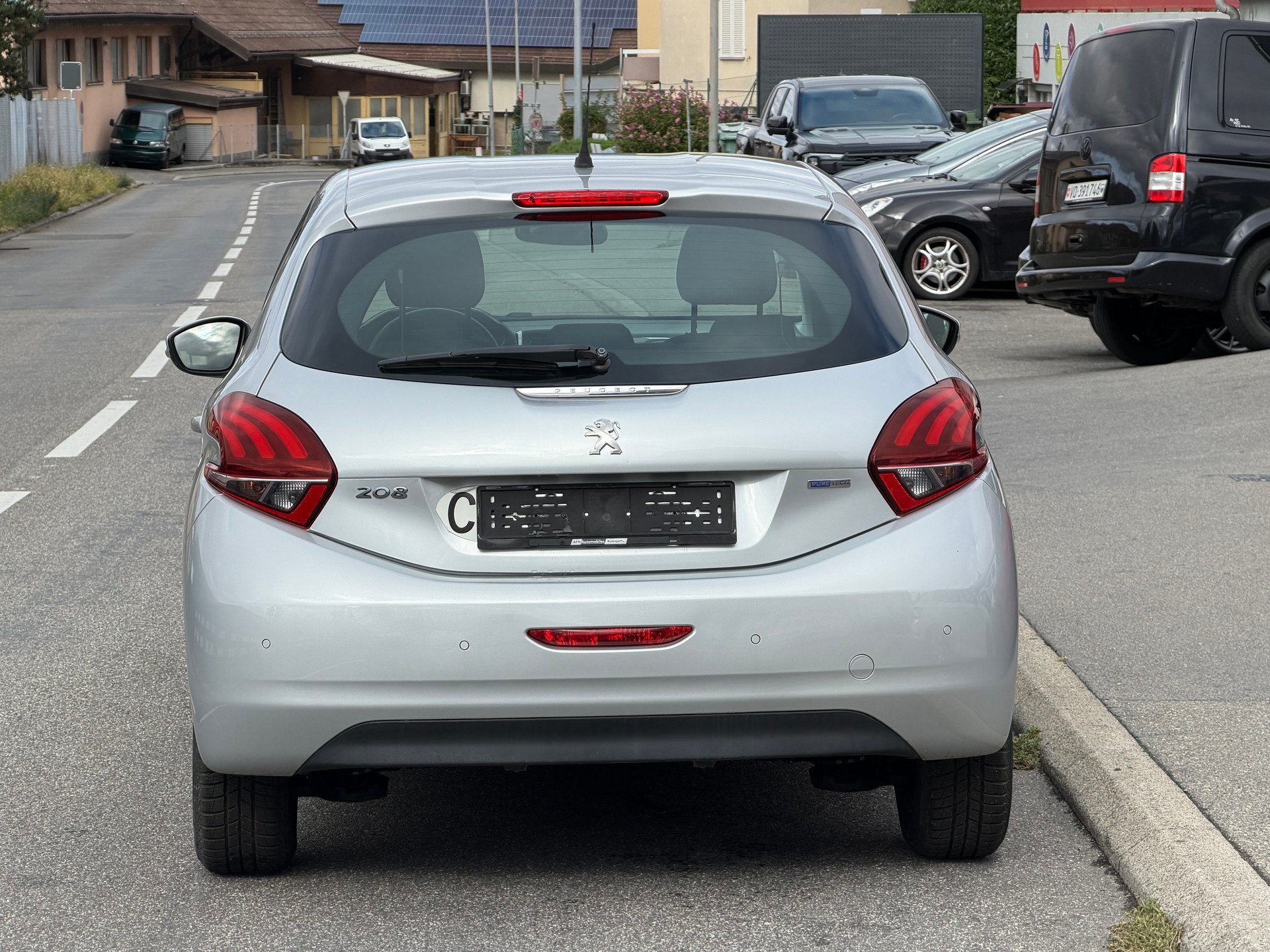 PEUGEOT 208 1.2 PureTech Access-image-4