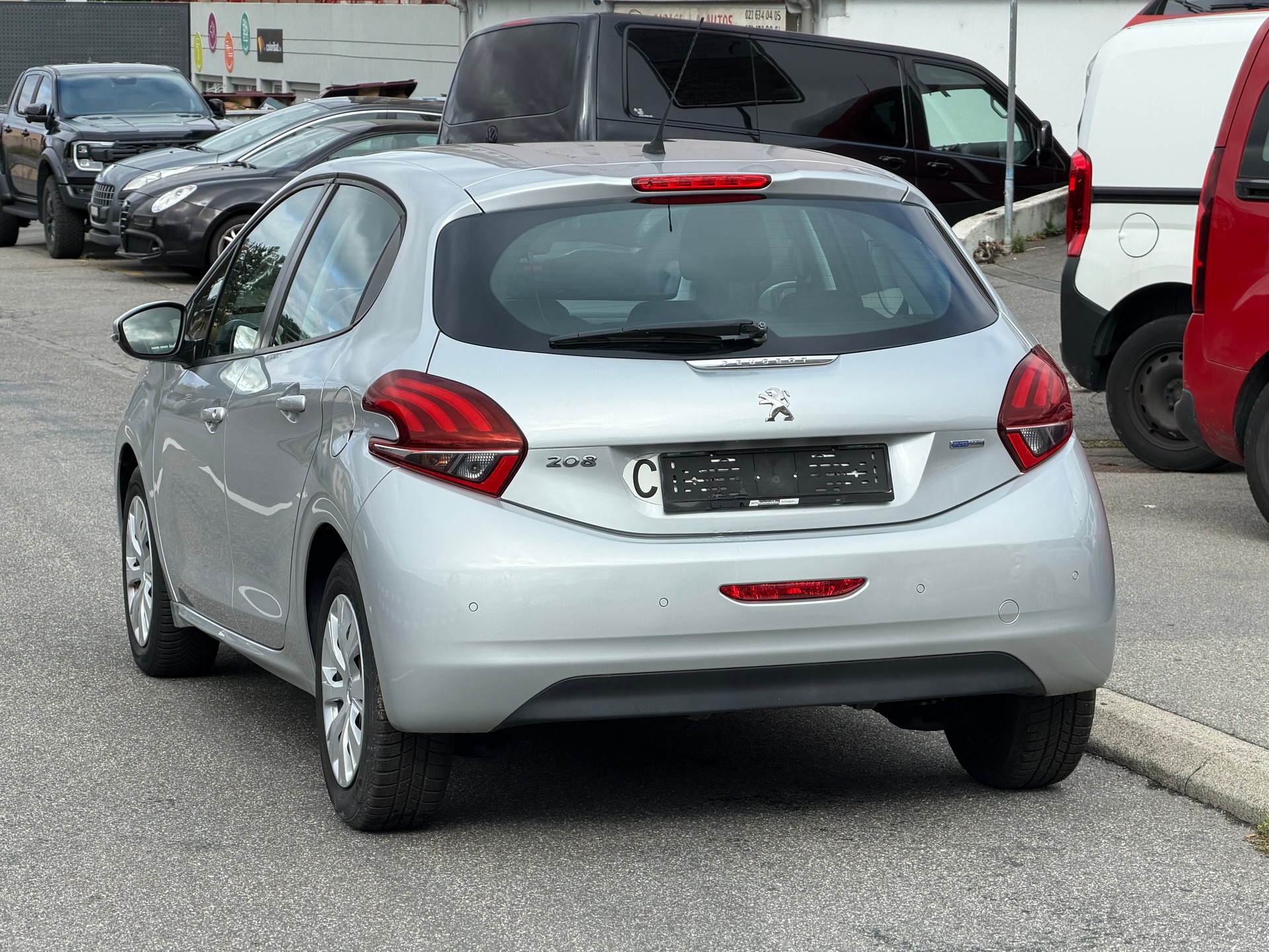 PEUGEOT 208 1.2 PureTech Access-showroom-element-3