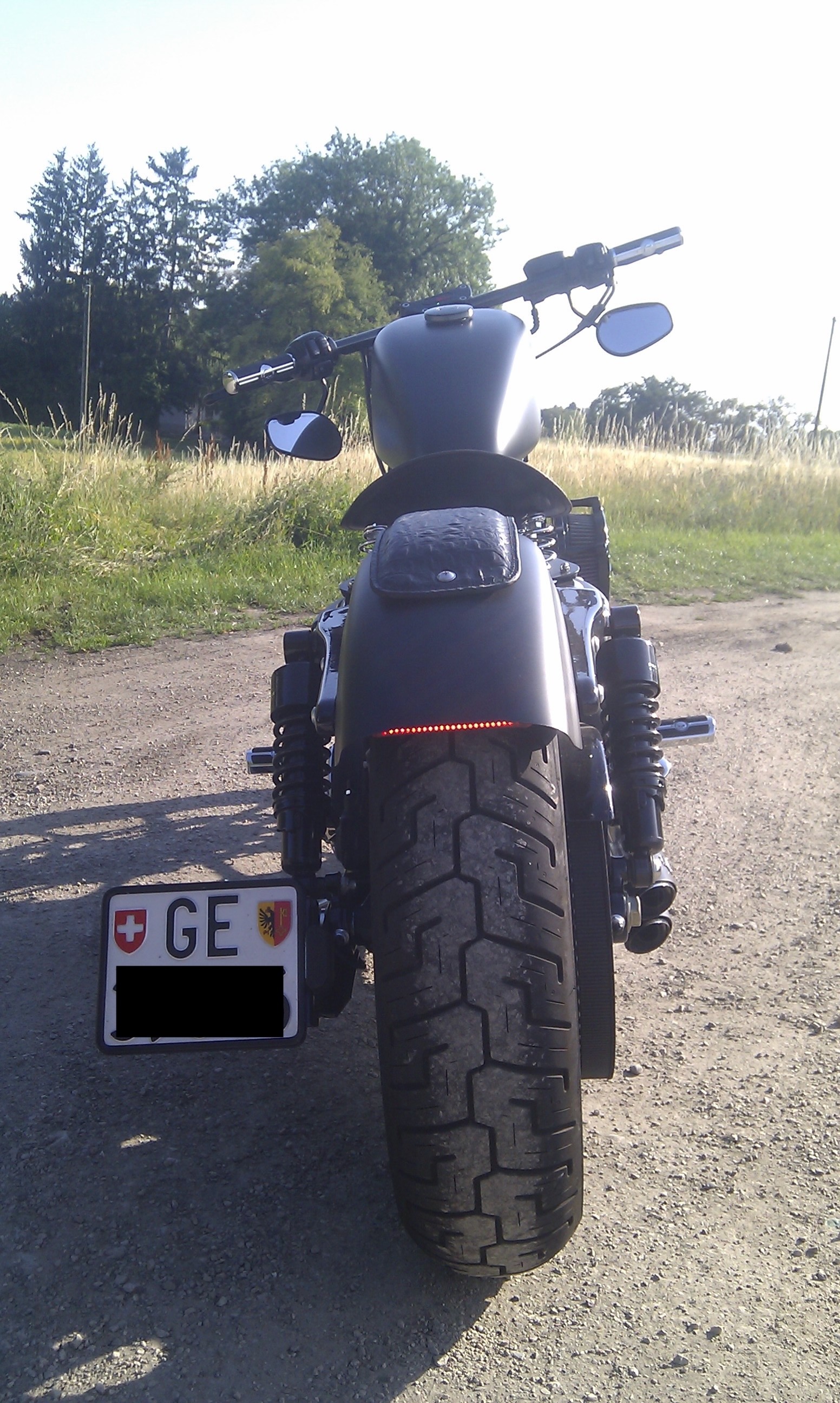 HARLEY-DAVIDSON XL 883 N Sportster Iron-image-3