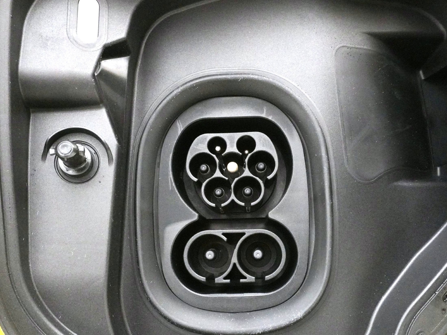 VW ID.Buzz 84kWh GTX 4MOTION langer Radstand-image-23