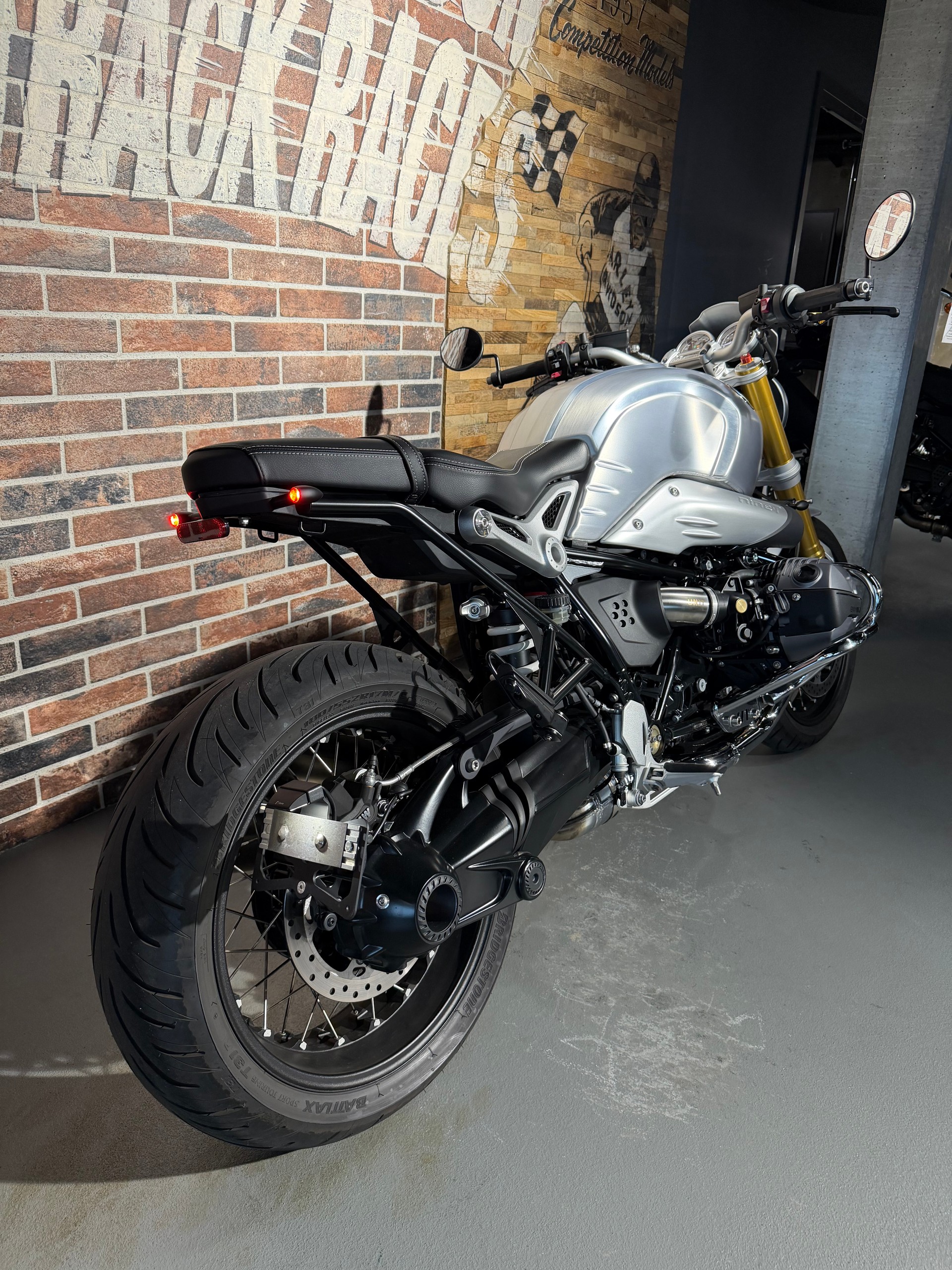 BMW R nineT-image-7