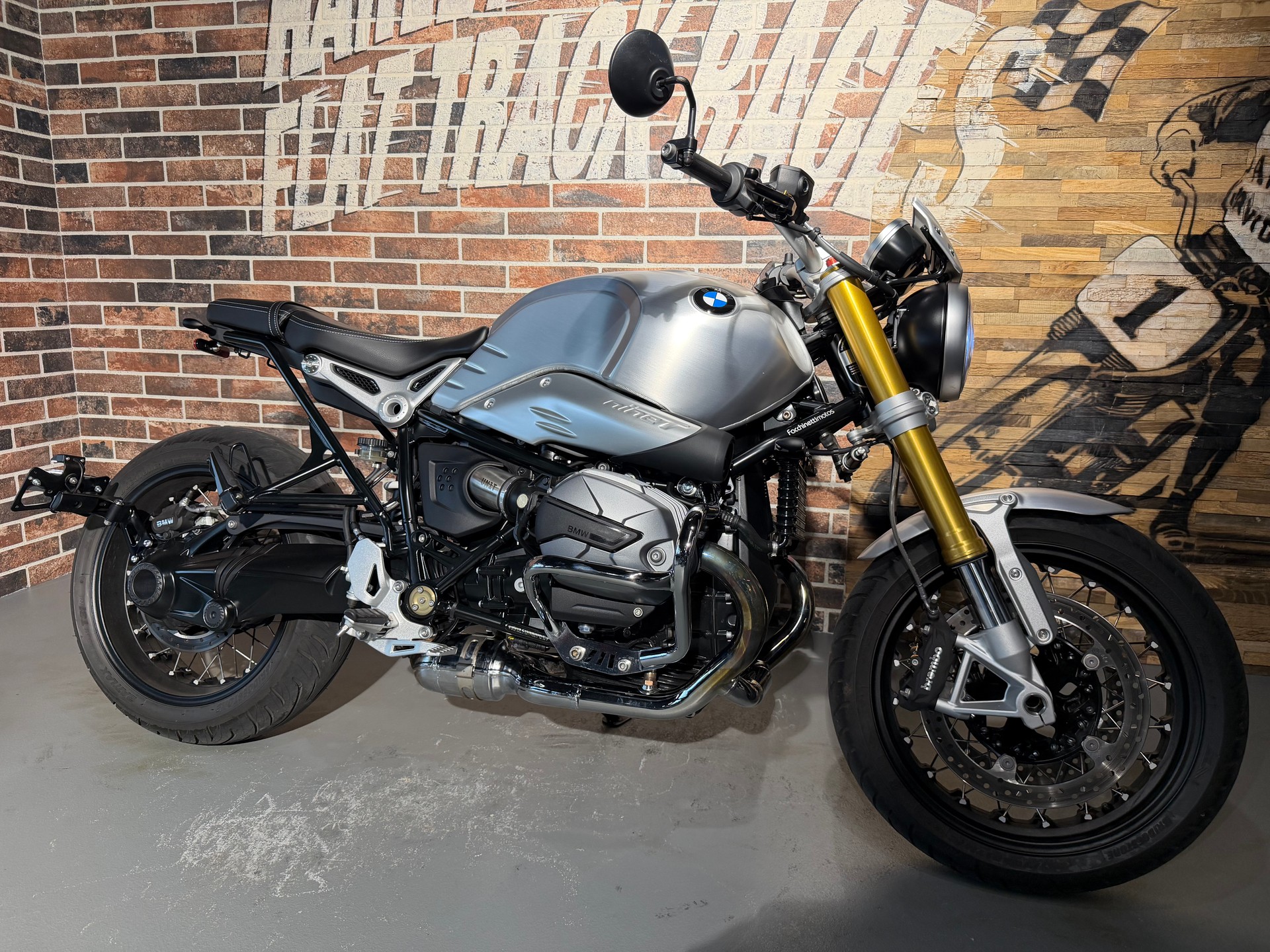 BMW R nineT-image-9