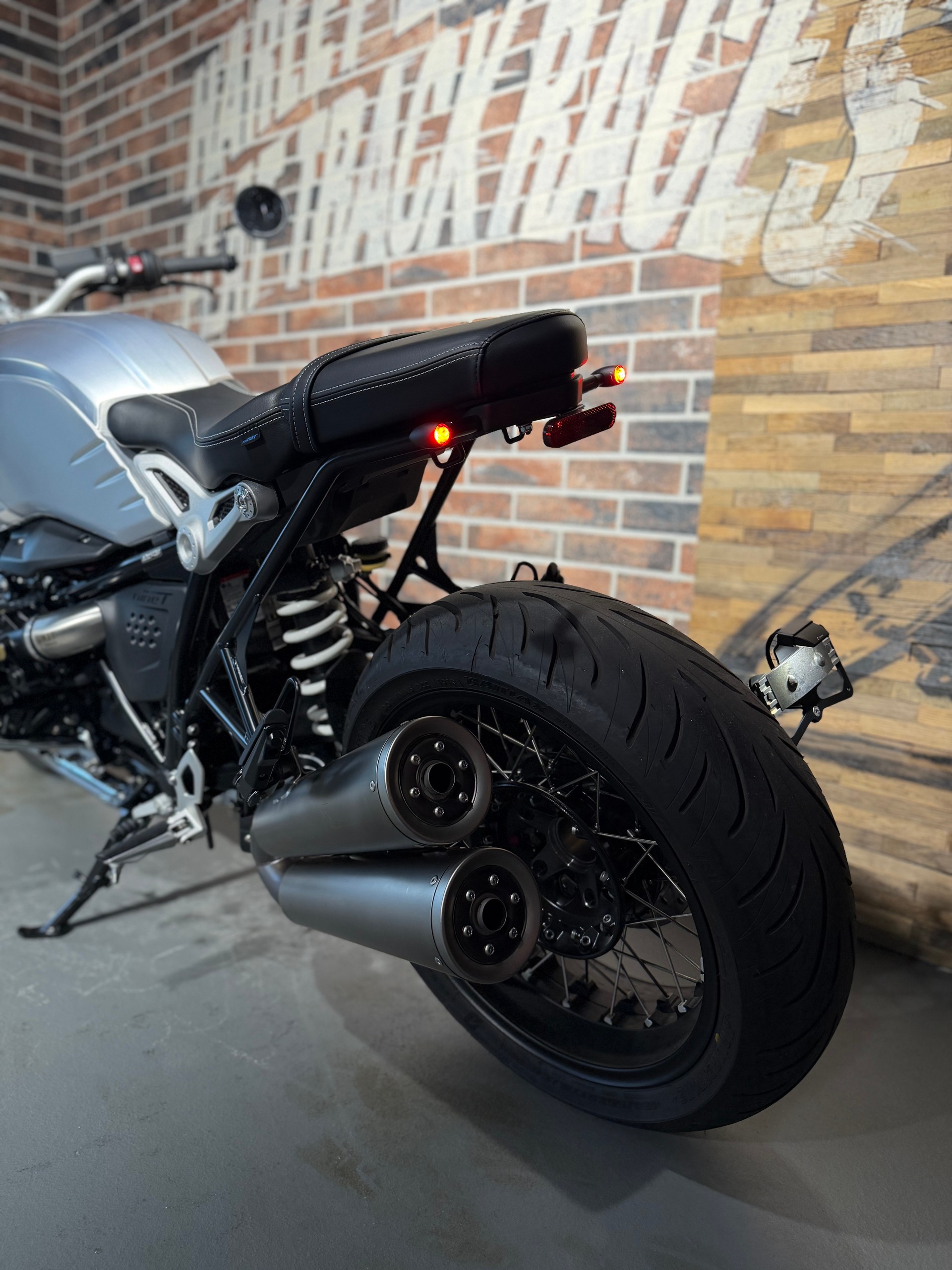 BMW R nineT-image-4