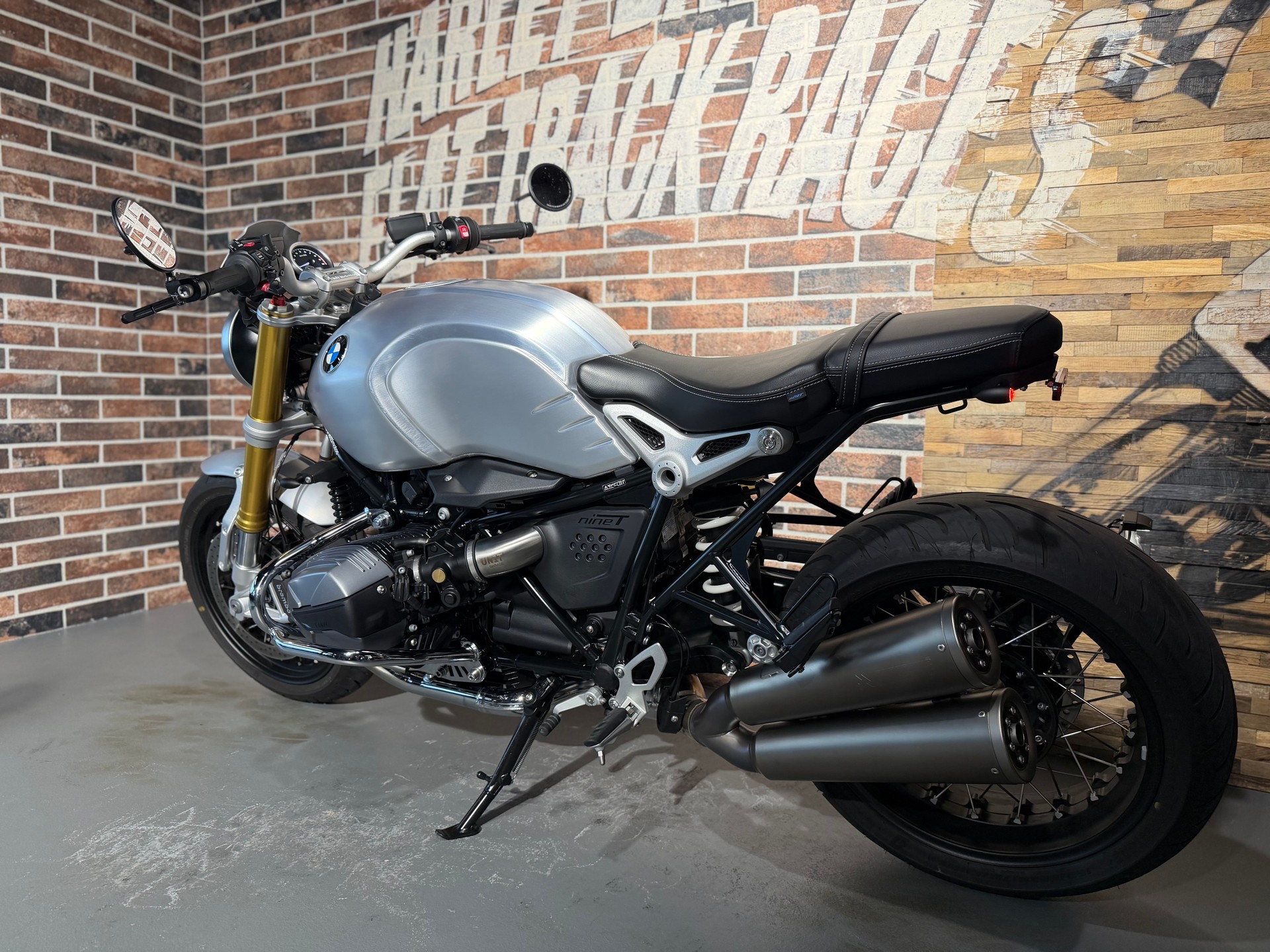 BMW R nineT-image-3