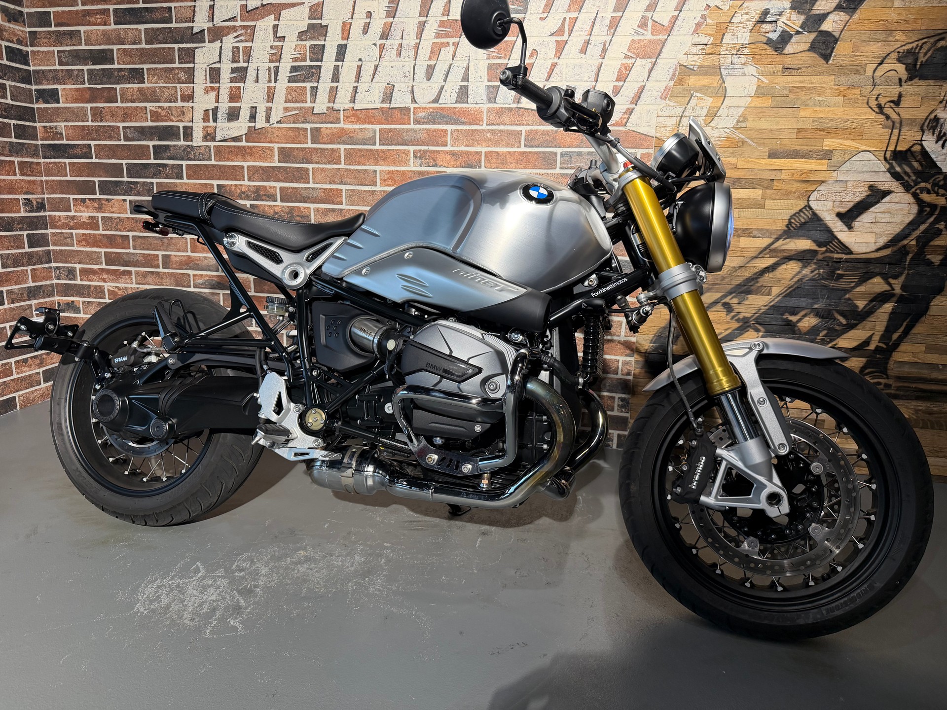 BMW R nineT-image-8