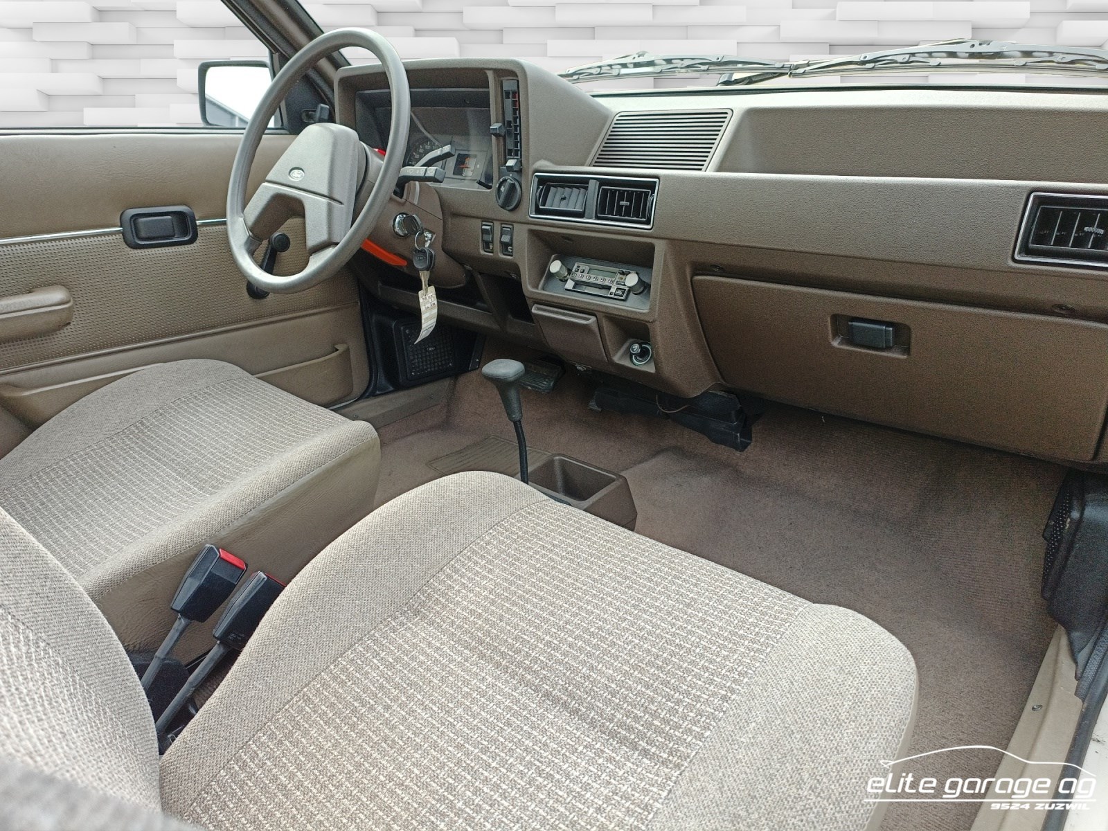 FORD Escort 1600 L-image-11