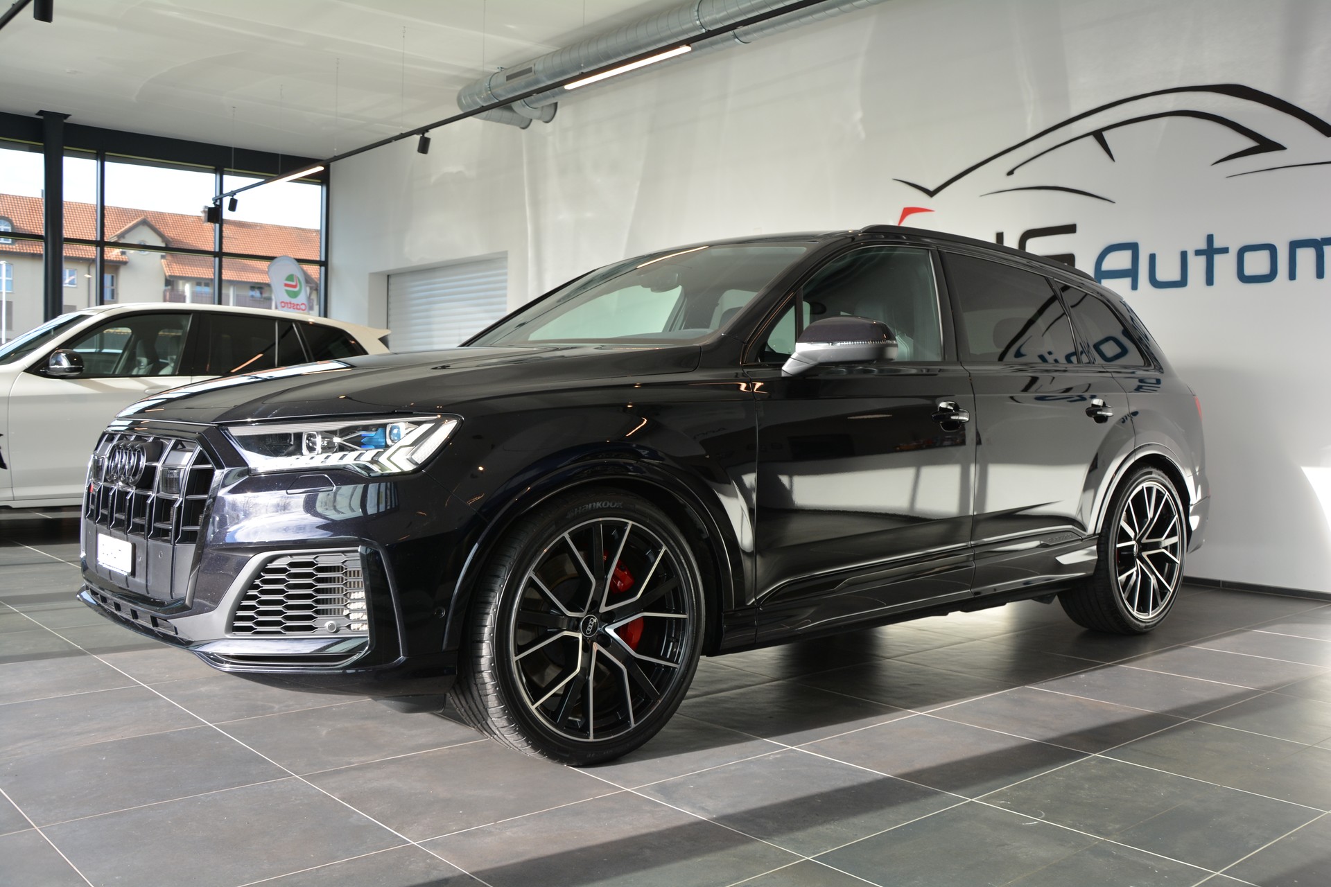 AUDI SQ7 TFSI quattro tiptronic-showroom-element-1