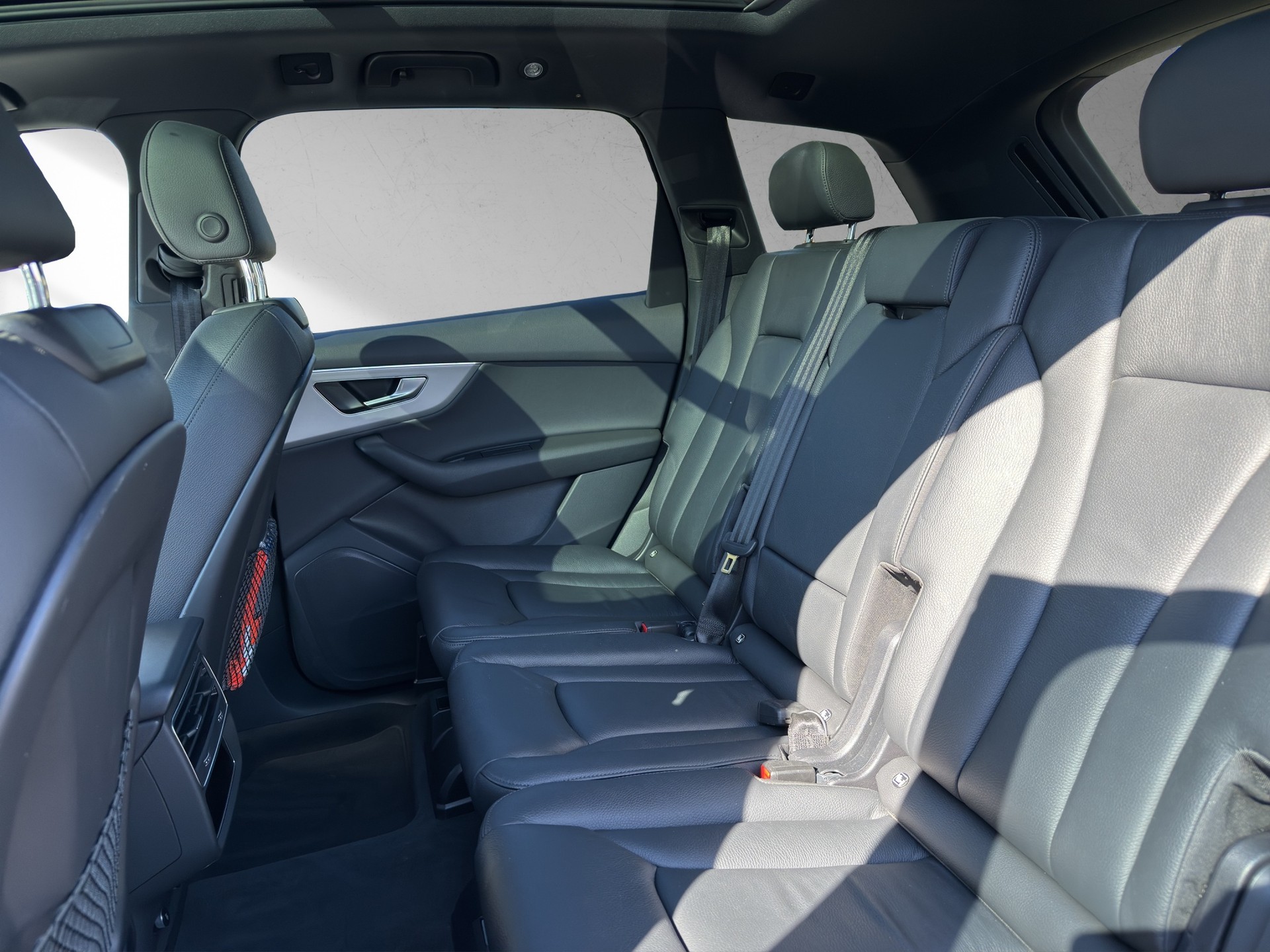 AUDI Q7 50 TDI quattro S Line tiptronic-image-9