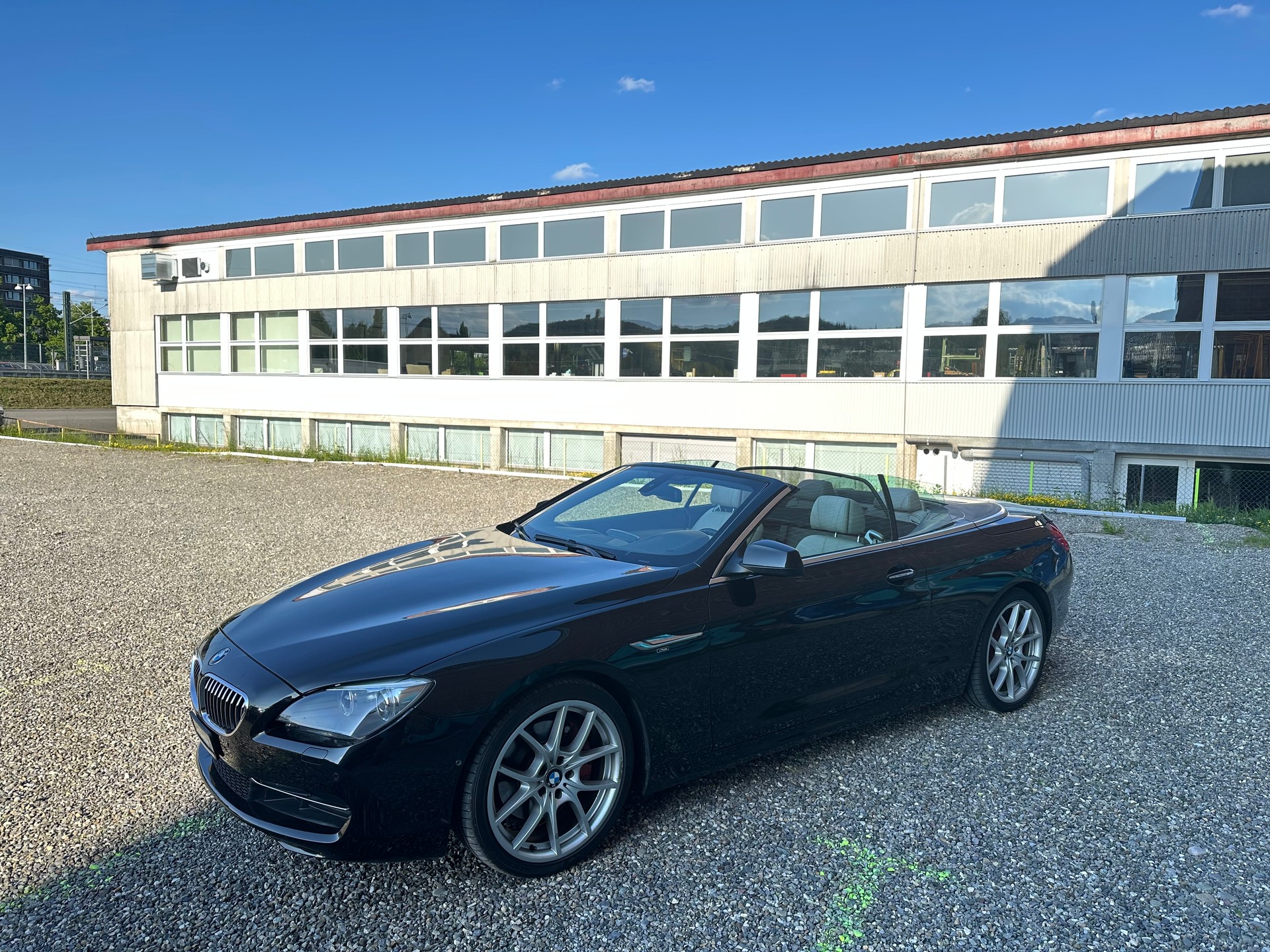 BMW 640i Cabrio-image-11