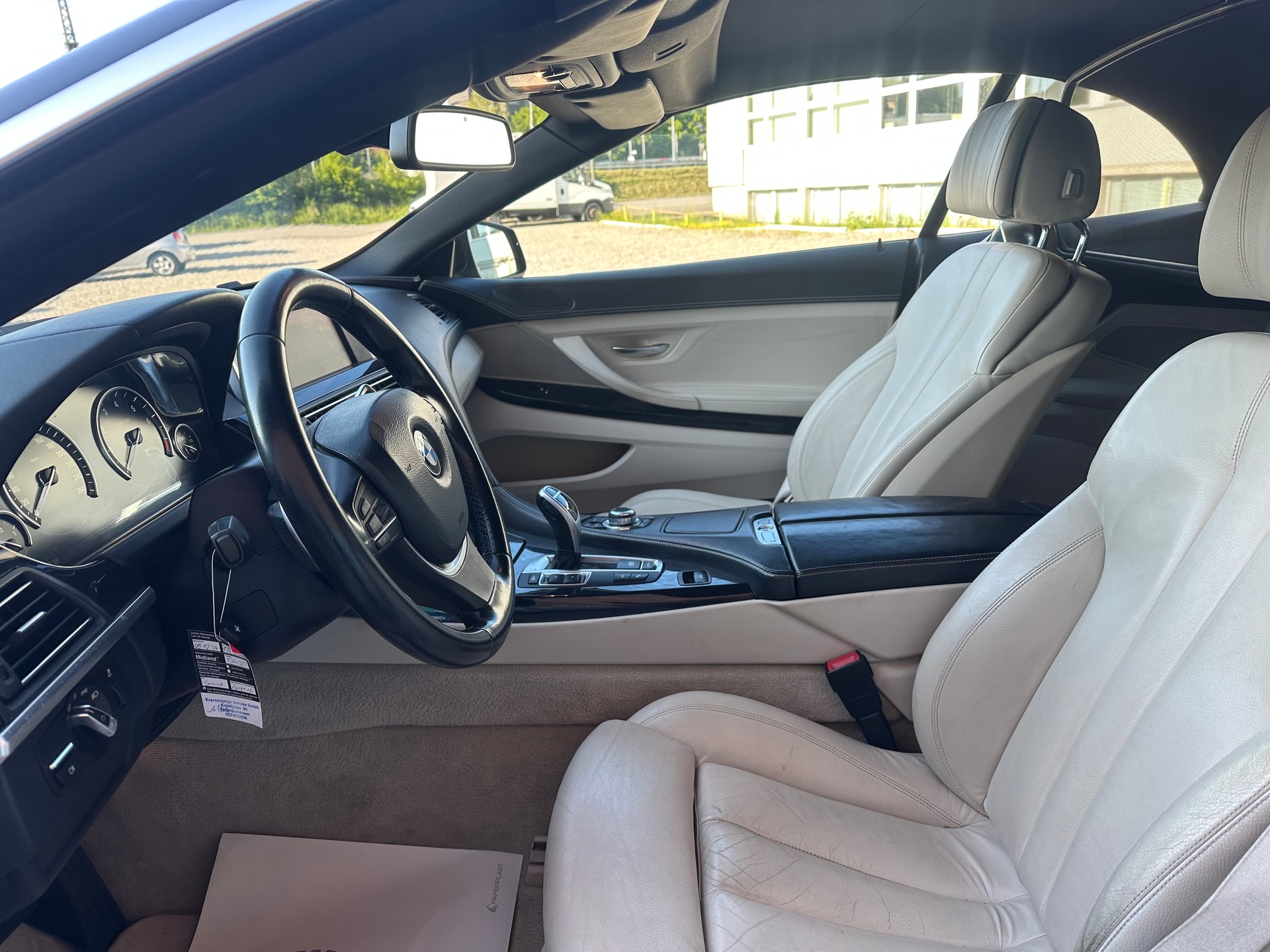 BMW 640i Cabrio-image-9